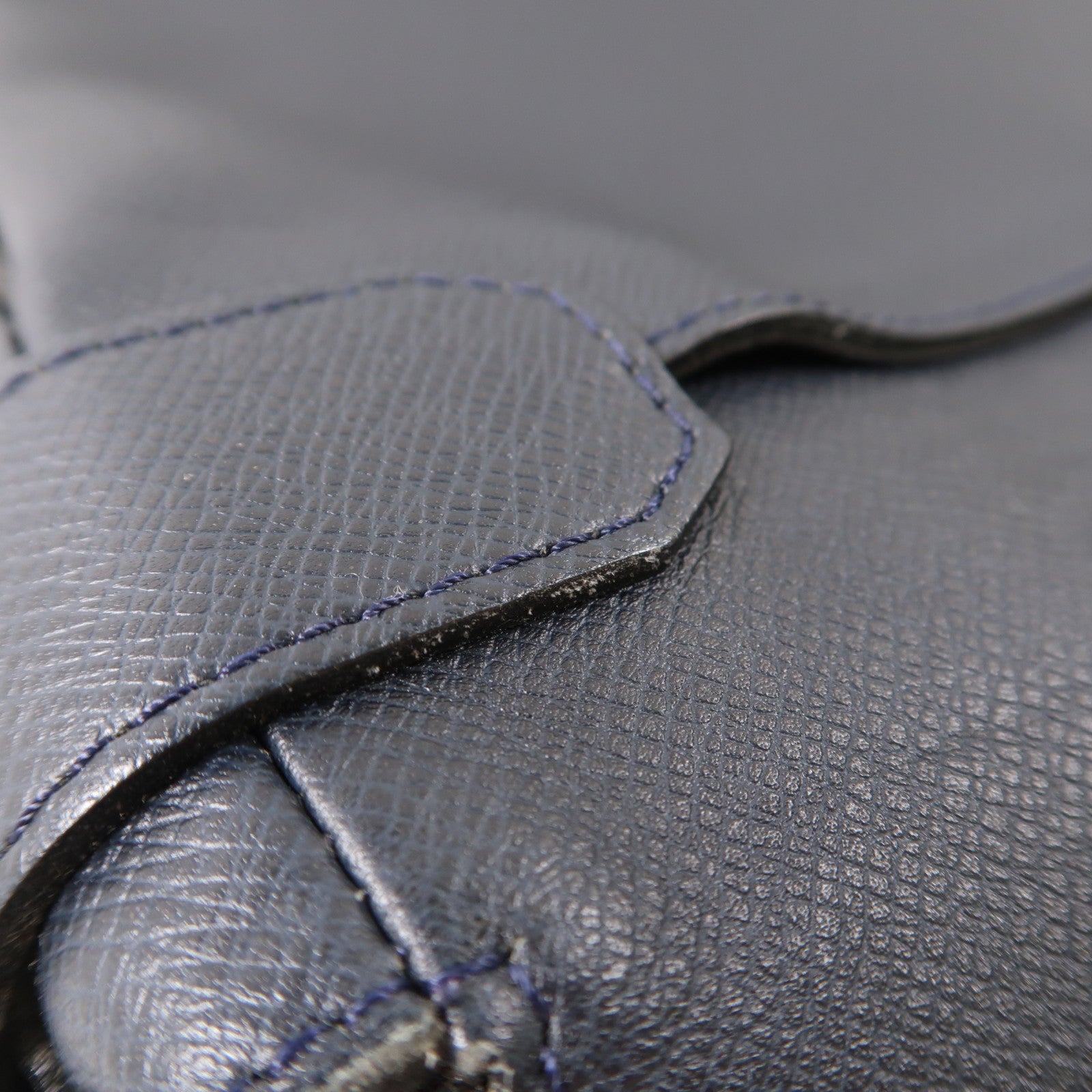 LOUIS VUITTON Taiga Roman MM銀扣肩背袋