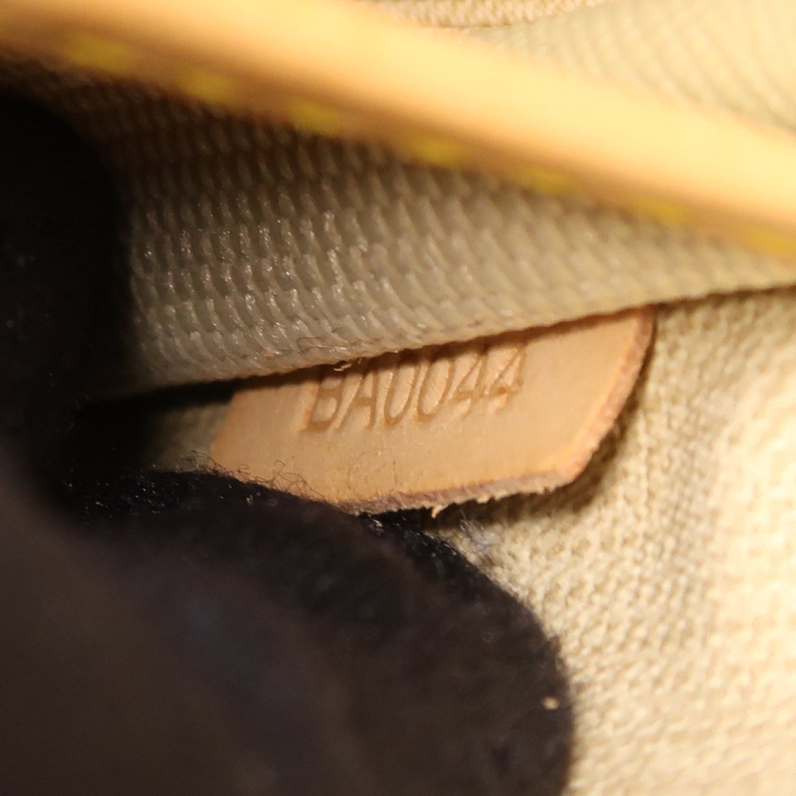 LOUIS VUITTON Monogram Trouville金扣手挽袋棕色