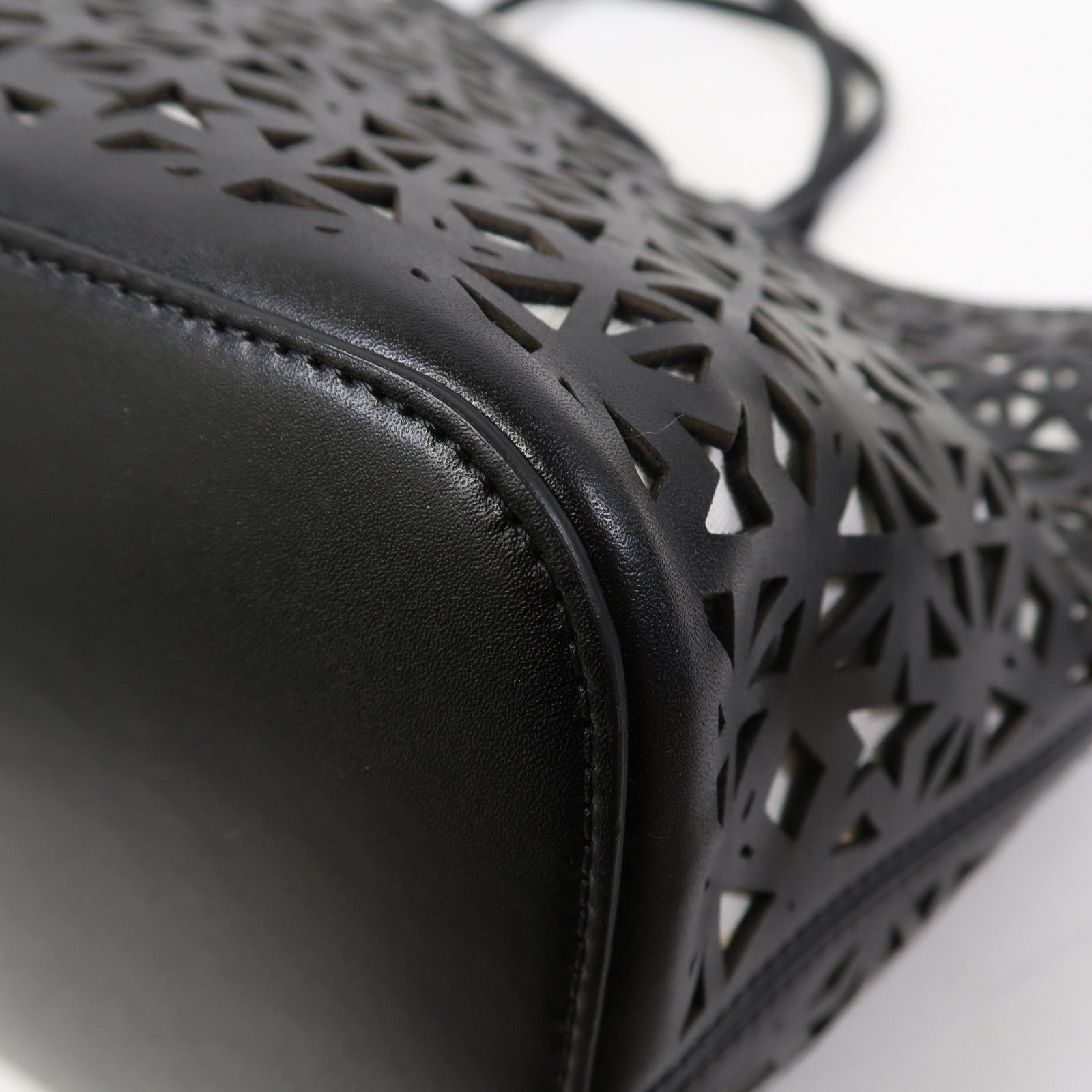 GIVENCHY 牛皮皮革Antigona Shopper銀扣手挽袋黑色