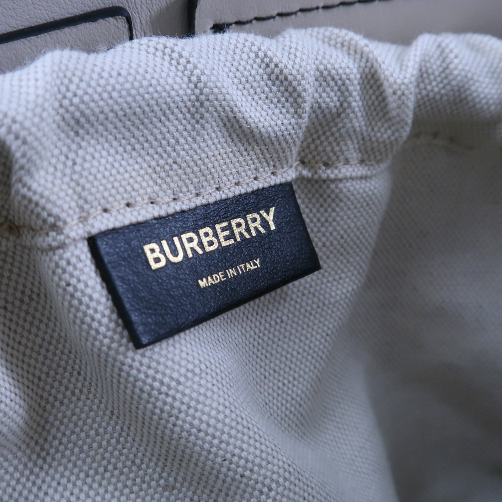 BURBERRY 牛皮皮革Foster Bucket Bag肩背袋