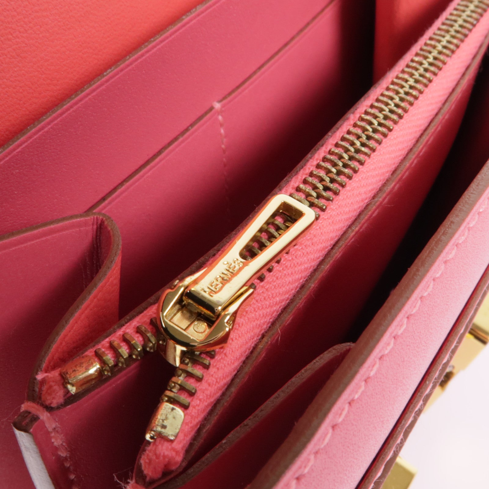 HERMES 【激減優惠】Swift皮革Constance Wallet金扣錢包U5 Rose Lipstick