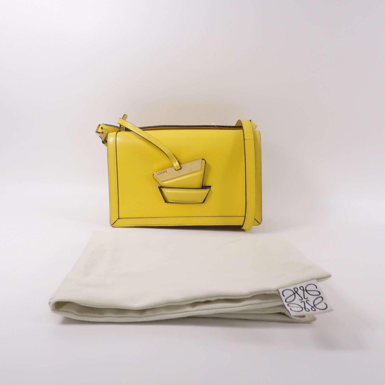 LOEWE 牛皮皮革Barcelona Bag肩背袋
