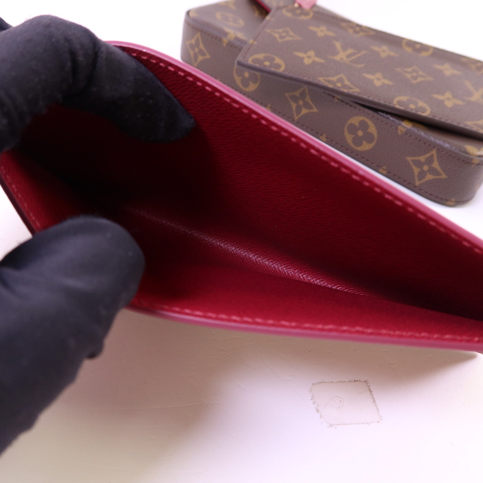 LOUIS VUITTON Monogram Felicie Pochette金扣鏈帶肩背袋