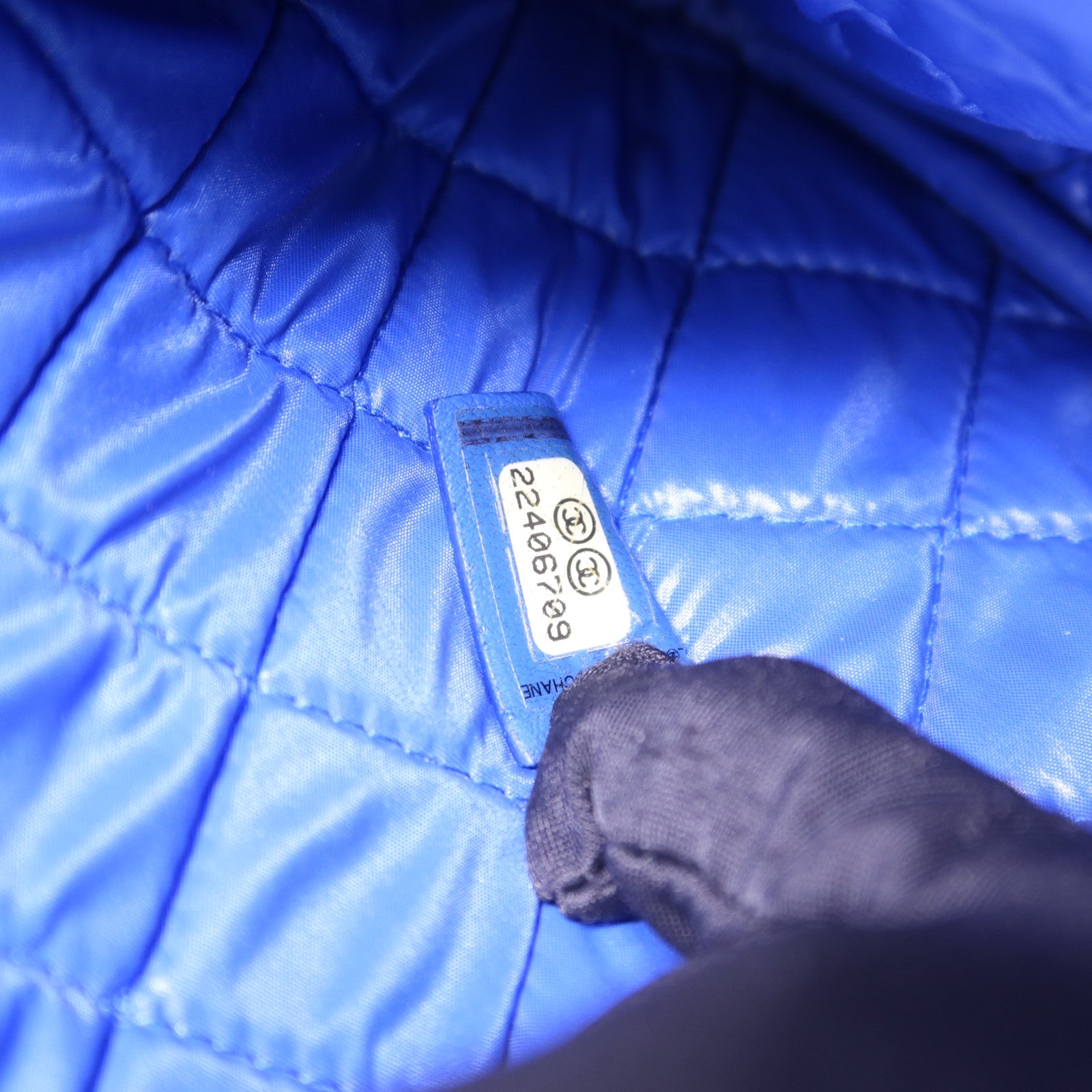 CHANEL 羊皮皮革Pouch銀扣手拿包