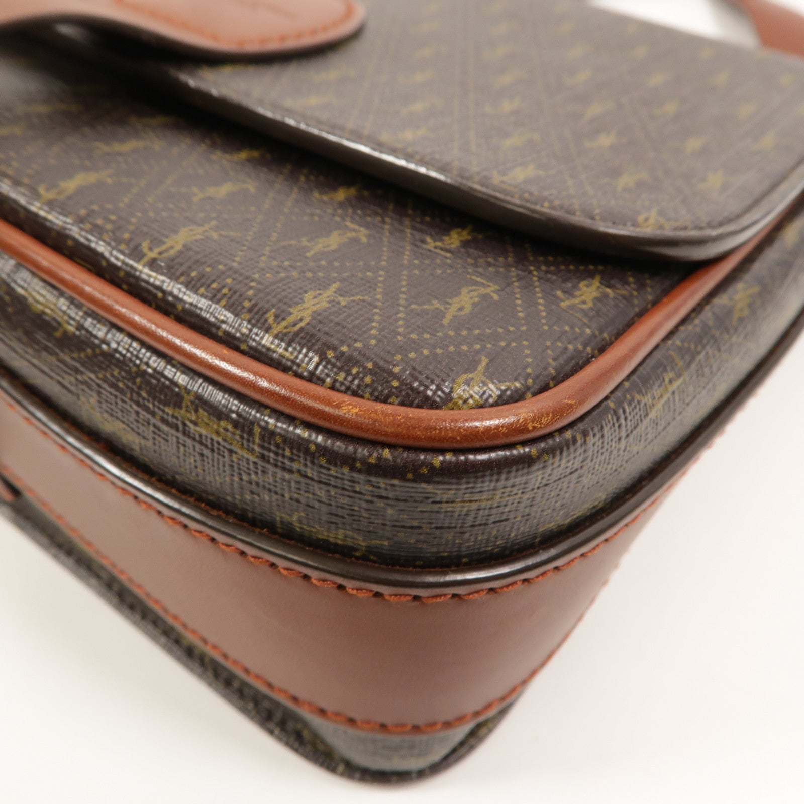 SAINT LAURENT 牛皮皮革Le Monogramme肩背袋