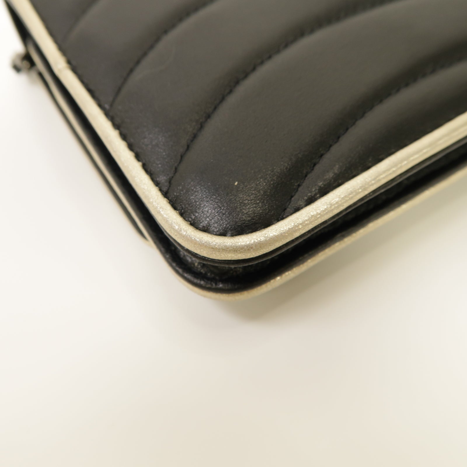 CHANEL 羊皮皮革Wallet On Chain Shoulder Bag銀扣鏈帶肩背袋黑色