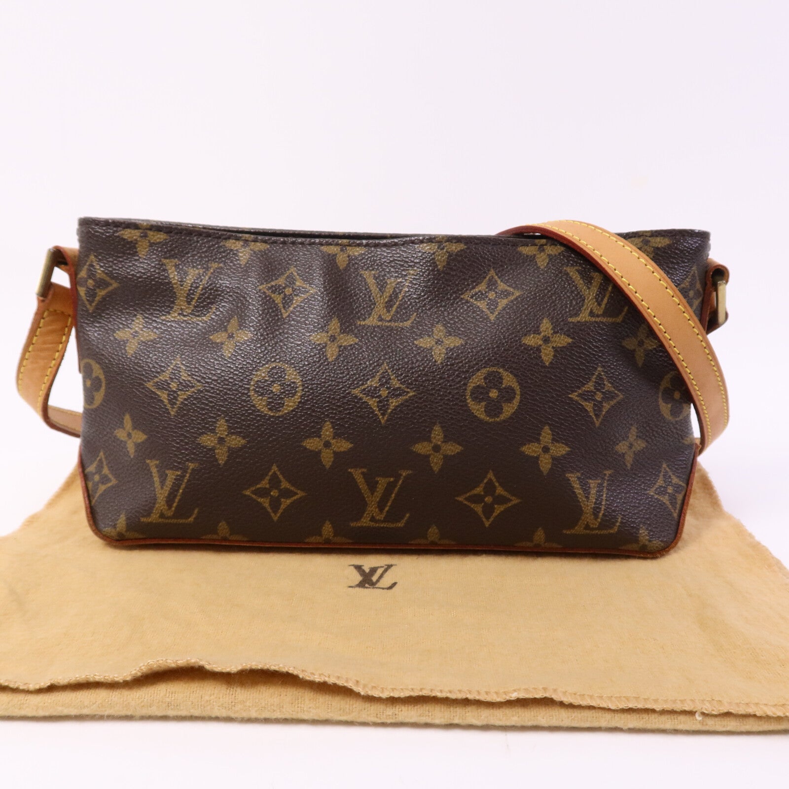 LOUIS VUITTON Monogram Trotteur金扣肩背袋