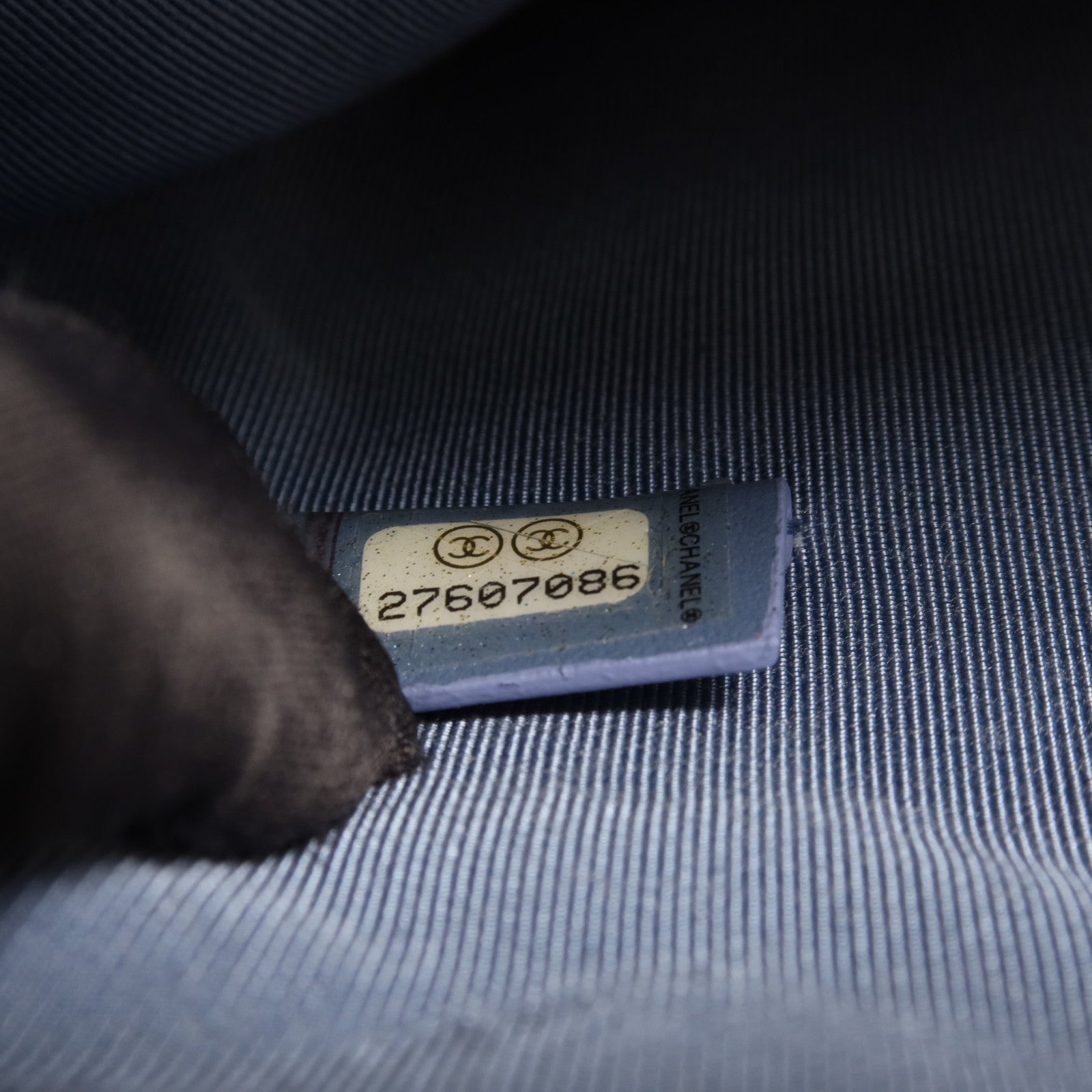 CHANEL 牛皮皮革Clutch金扣手拿包