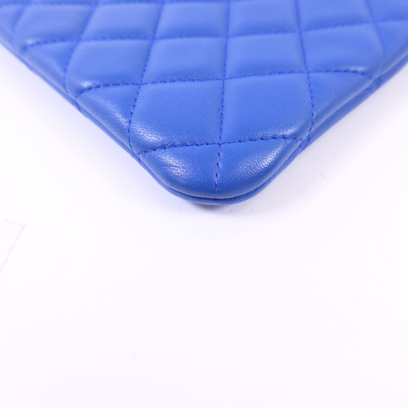 CHANEL 羊皮皮革Pouch銀扣手拿包