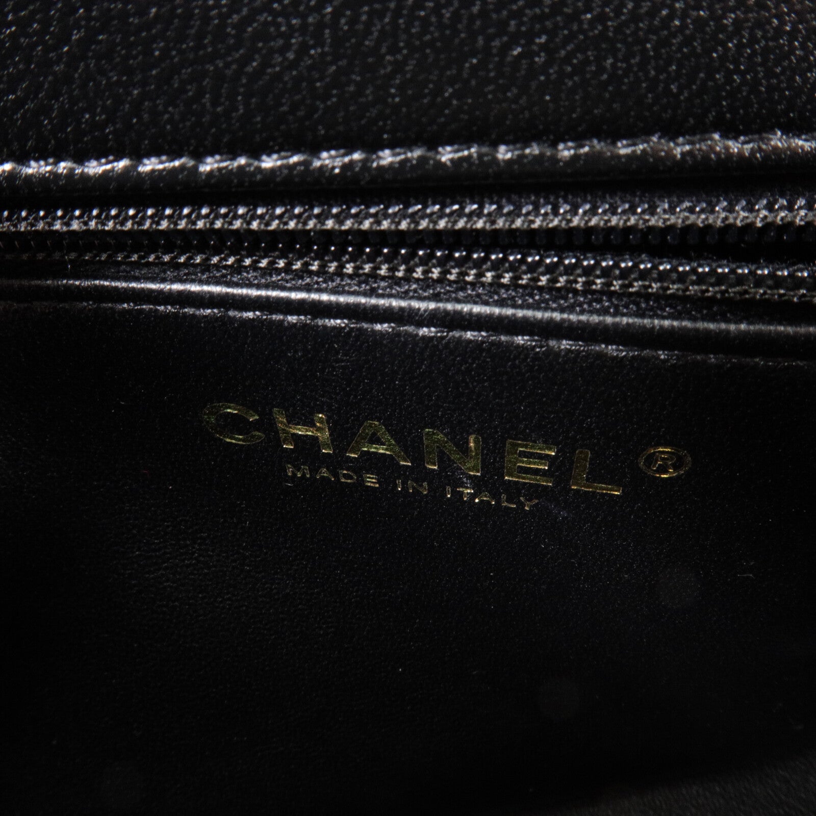 CHANEL 牛皮皮革Heart Crush Flap鏈帶肩背袋
