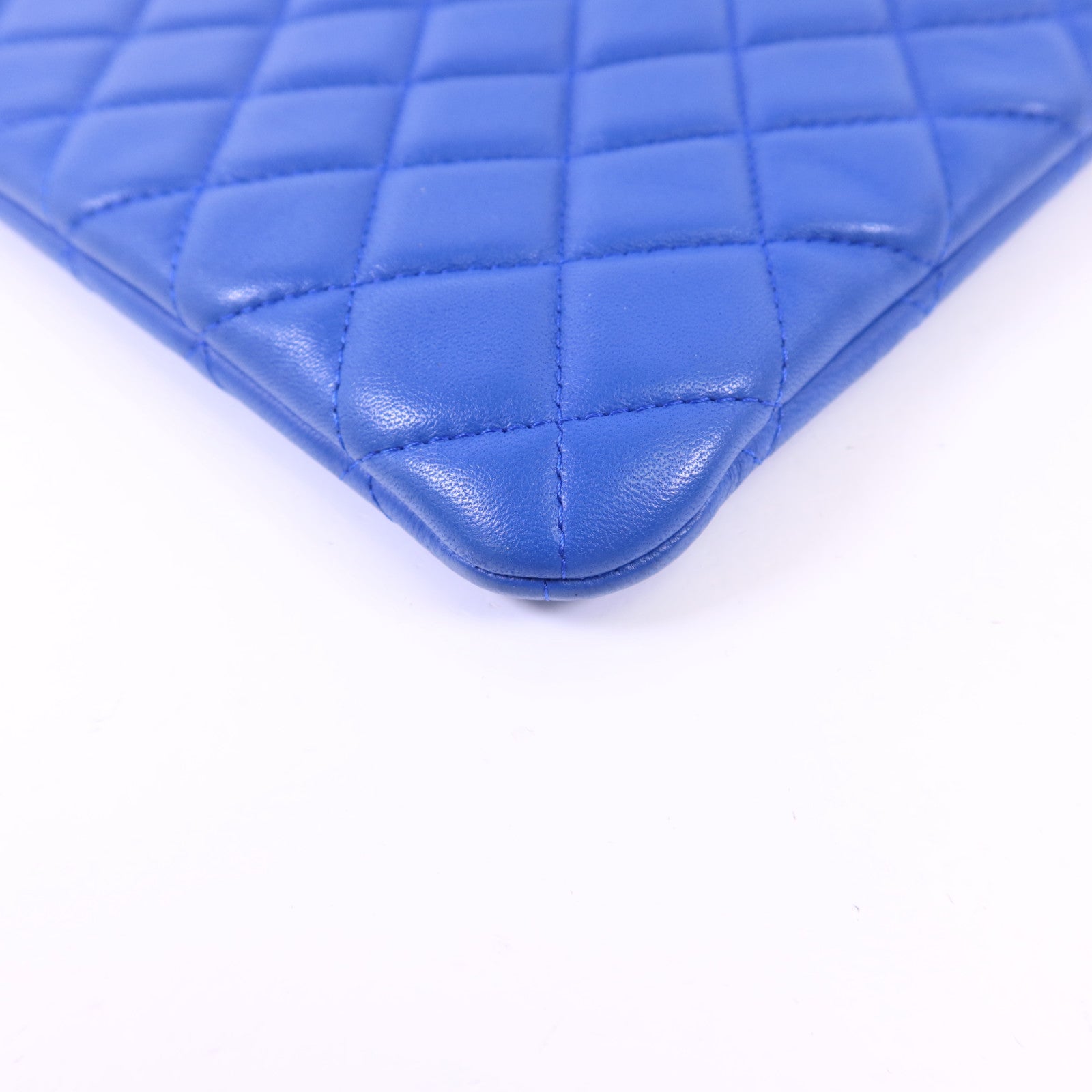 CHANEL 羊皮皮革Pouch銀扣手拿包