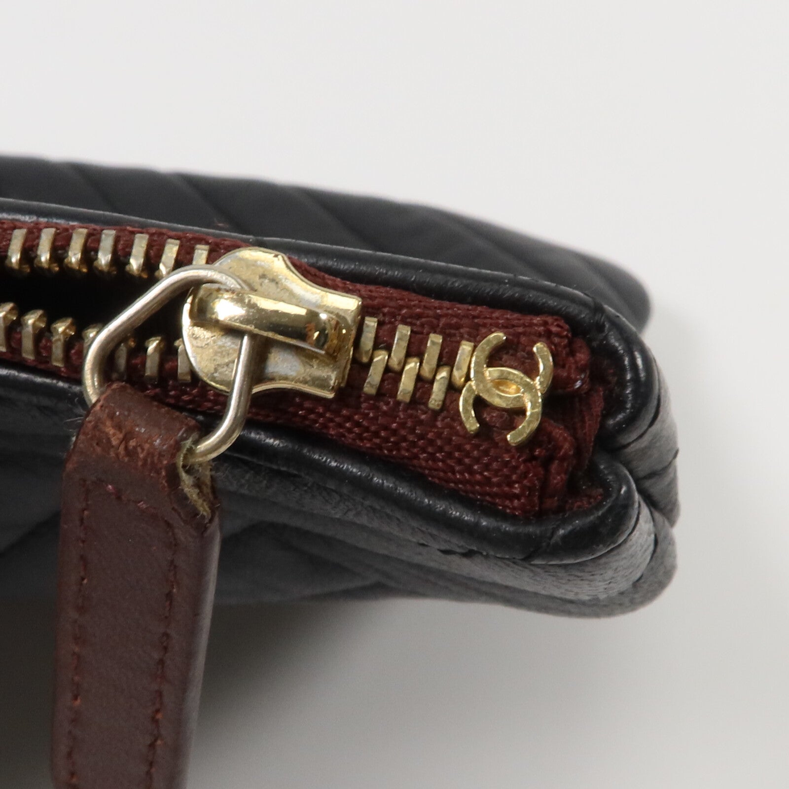 CHANEL 羊皮皮革Pouch手拿包