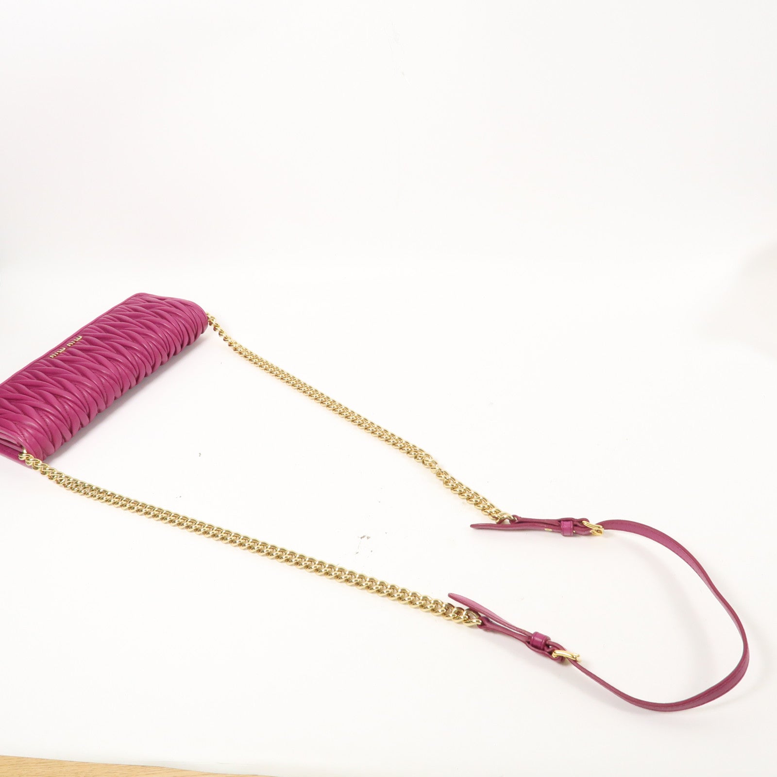 Miu Miu 羊皮皮革Shoulder Bag金扣肩背袋紅色