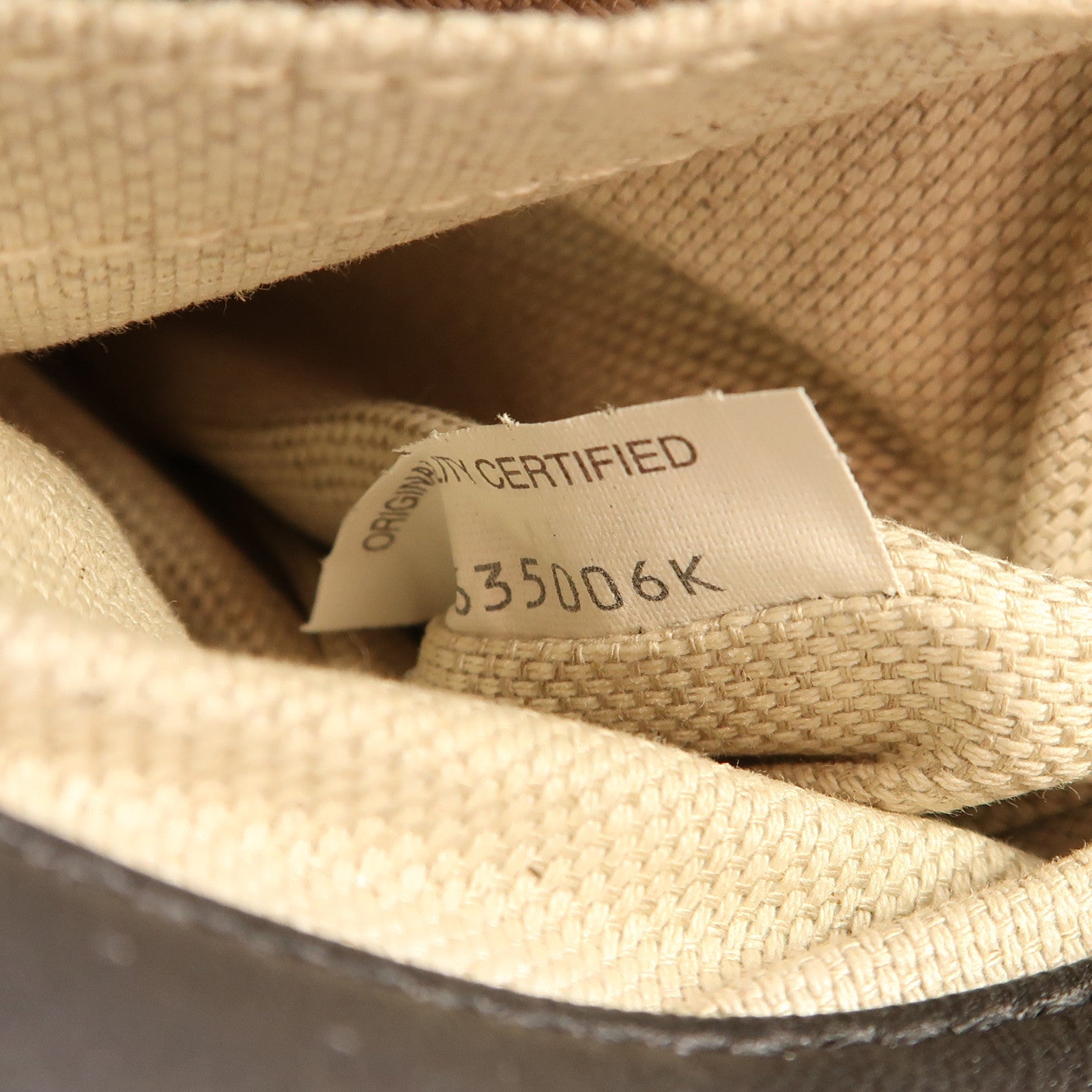 BOTTEGA VENETA 牛皮皮革Vertical Cobble Mini肩背袋