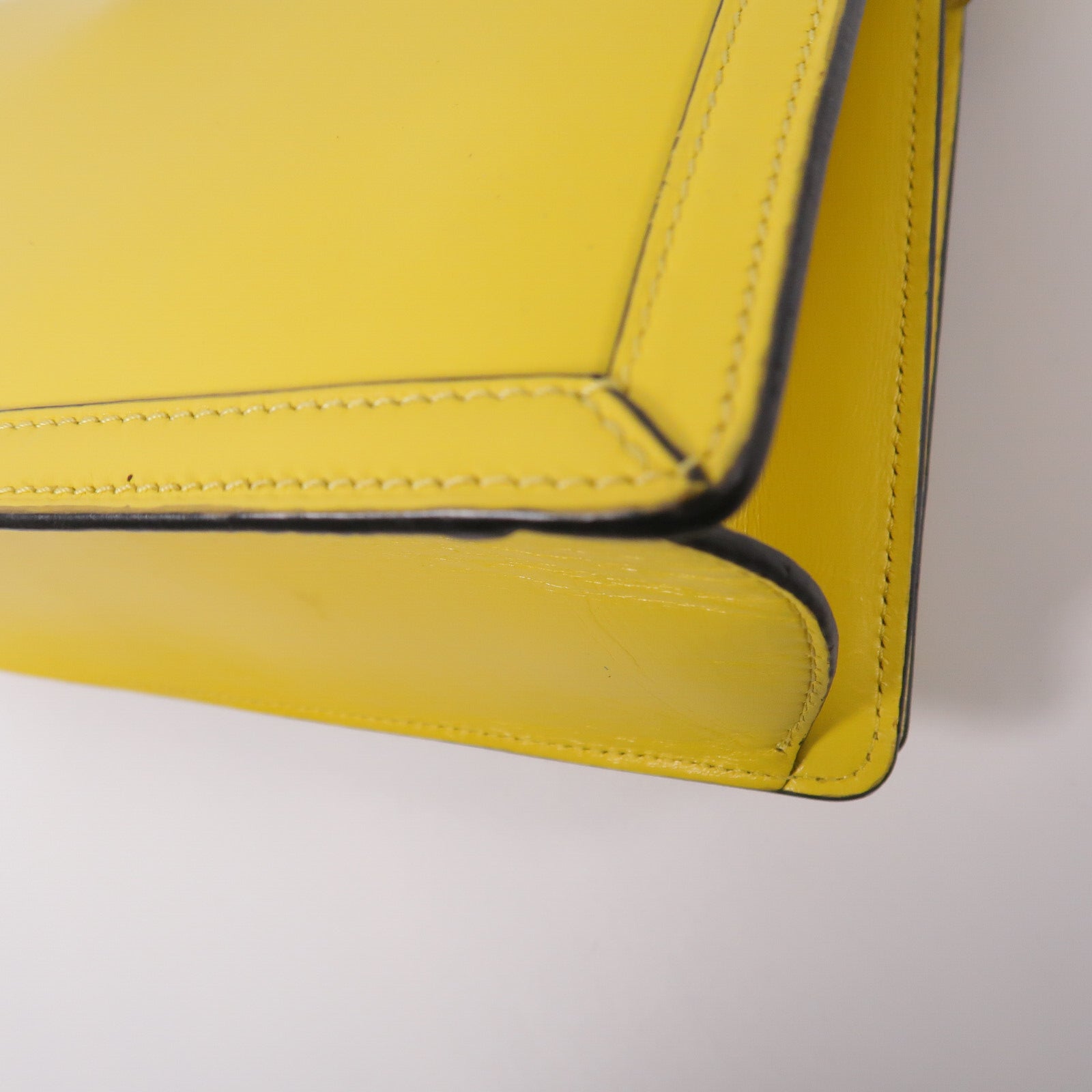 LOEWE 牛皮皮革Barcelona Bag肩背袋