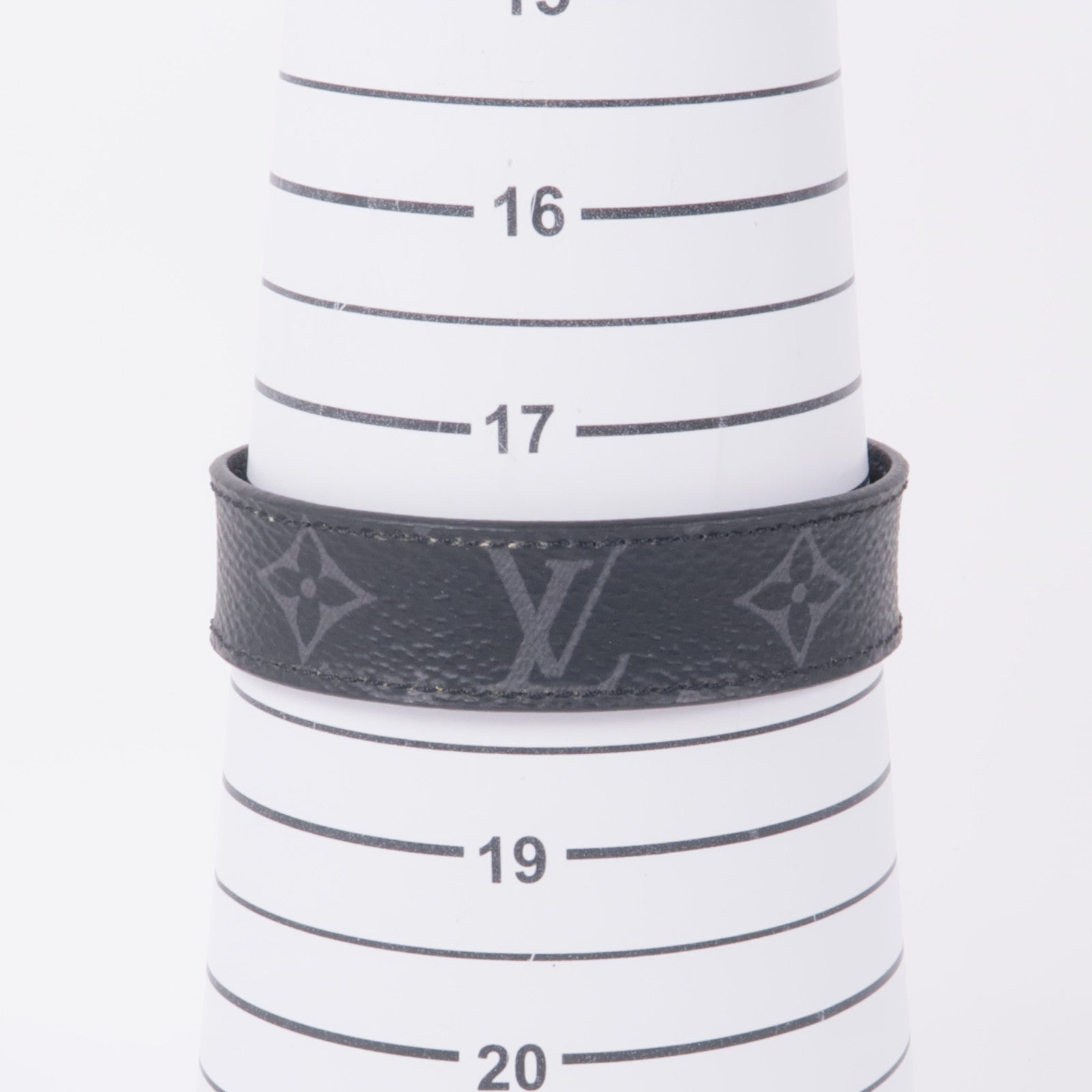 LOUIS VUITTON Monogram Eclipse LV Slim Bracelet銀扣手鐲