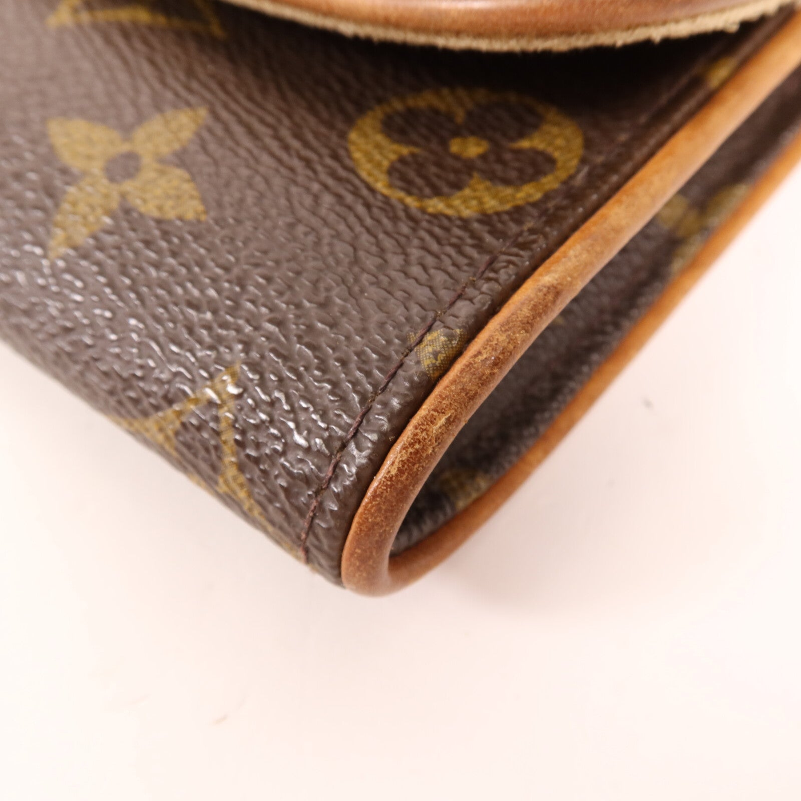 LOUIS VUITTON 【萬聖節商品】Monogram Pochette Twin PM金扣肩背袋
