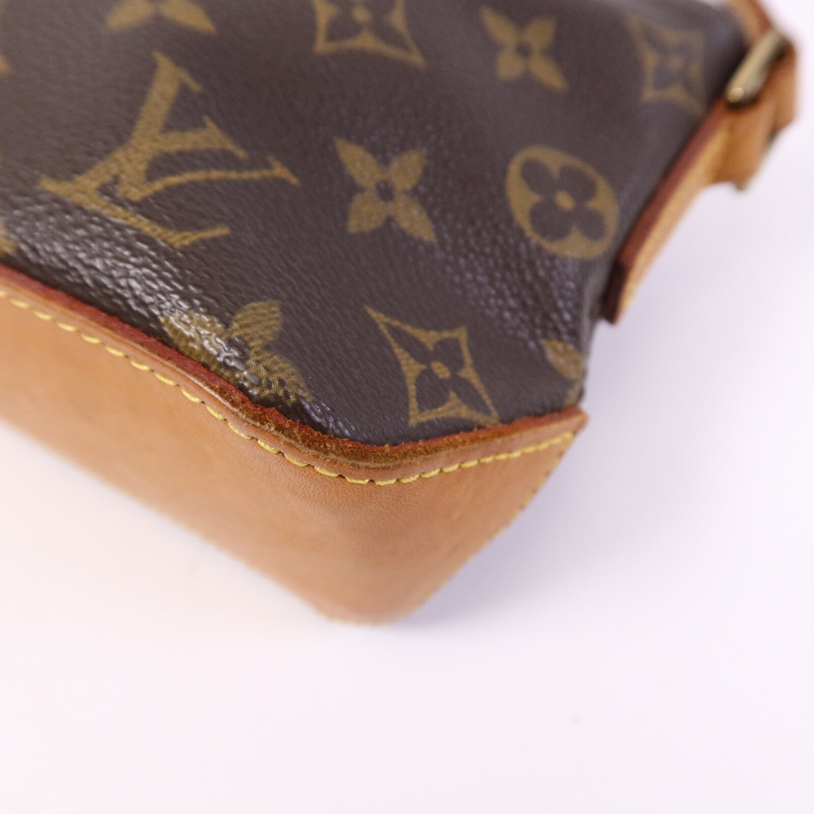 LOUIS VUITTON Monogram Trotteur金扣肩背袋