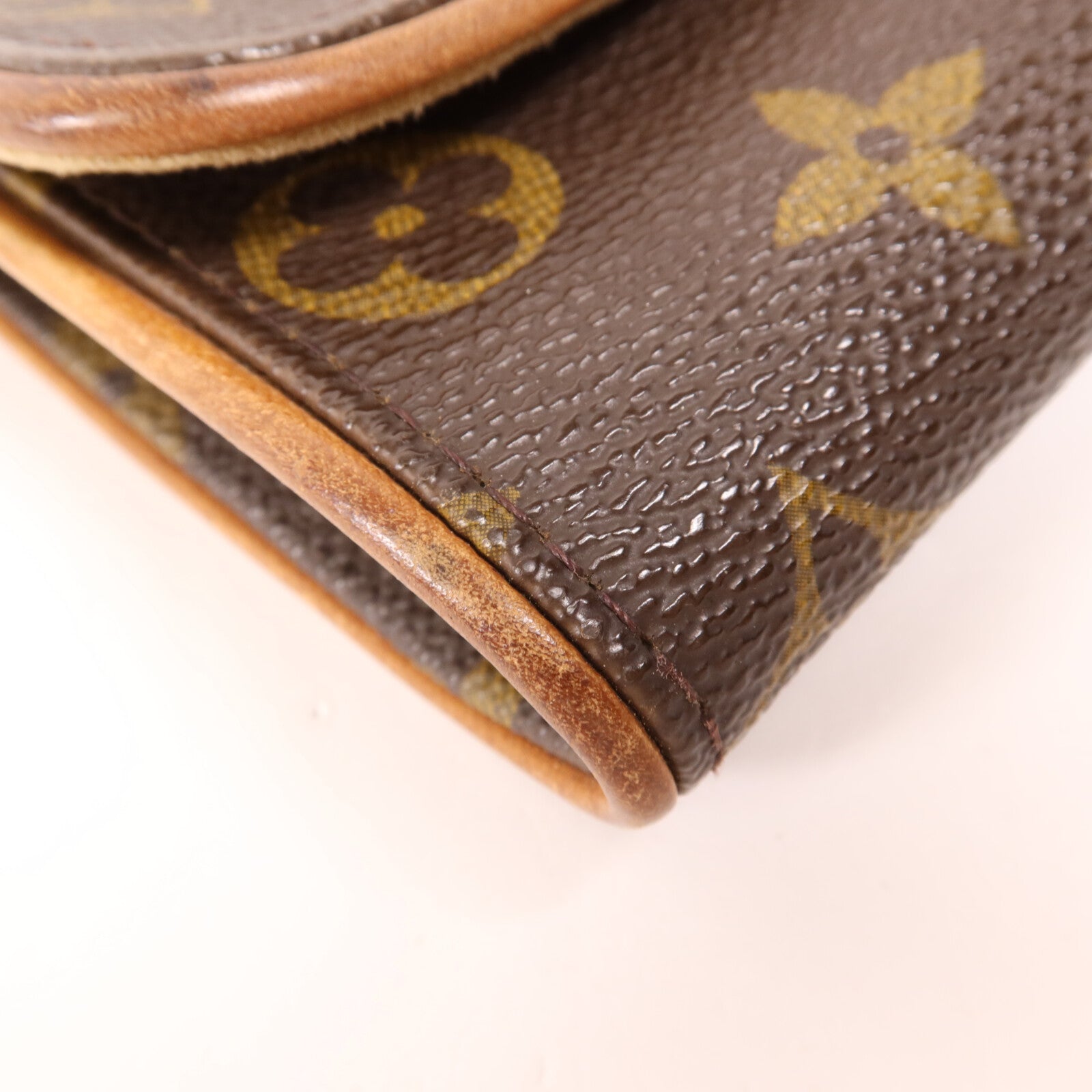 LOUIS VUITTON 【萬聖節商品】Monogram Pochette Twin PM金扣肩背袋