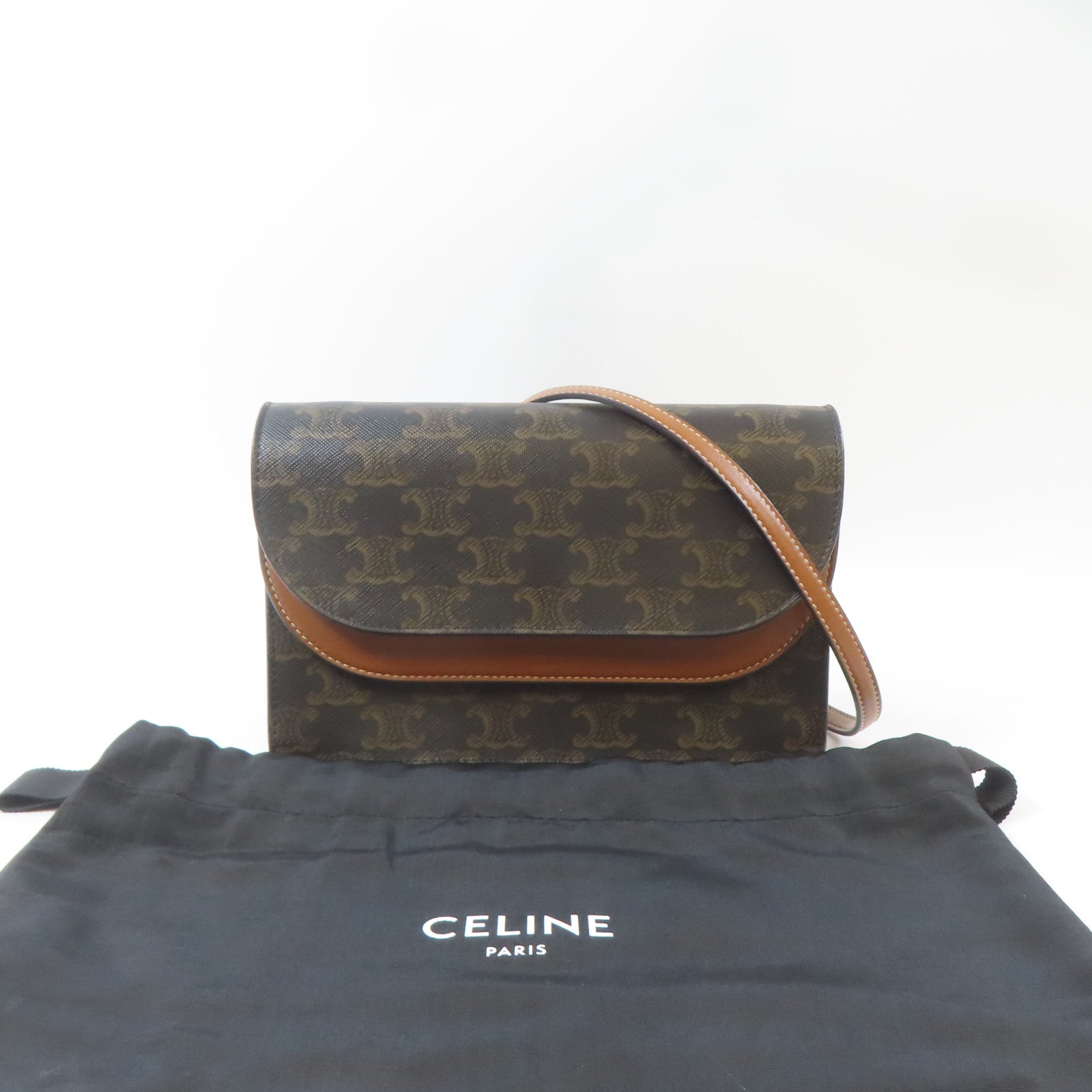 CELINE 塗層帆布Wallet On Strap金扣肩背袋啡色