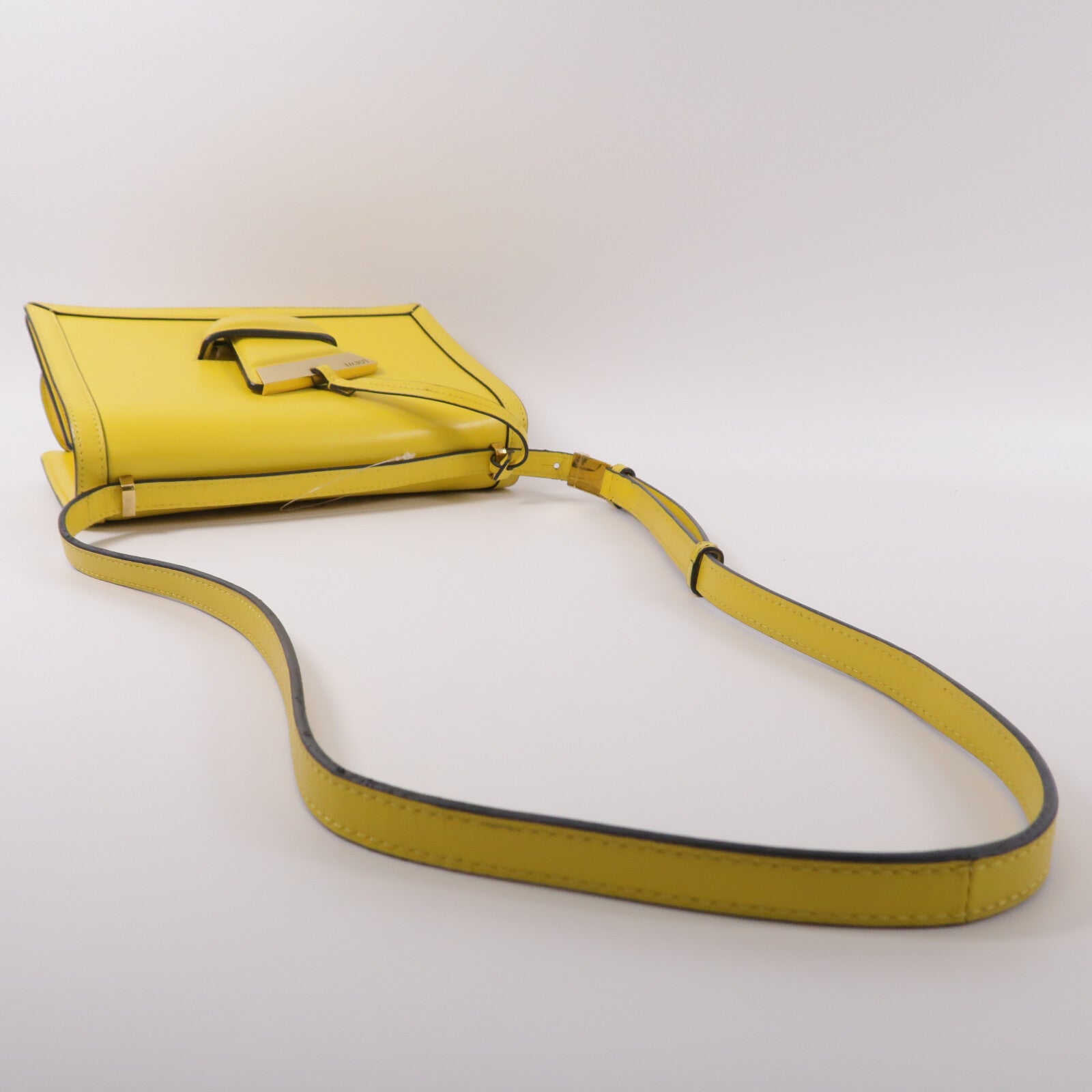LOEWE 牛皮皮革Barcelona Bag肩背袋