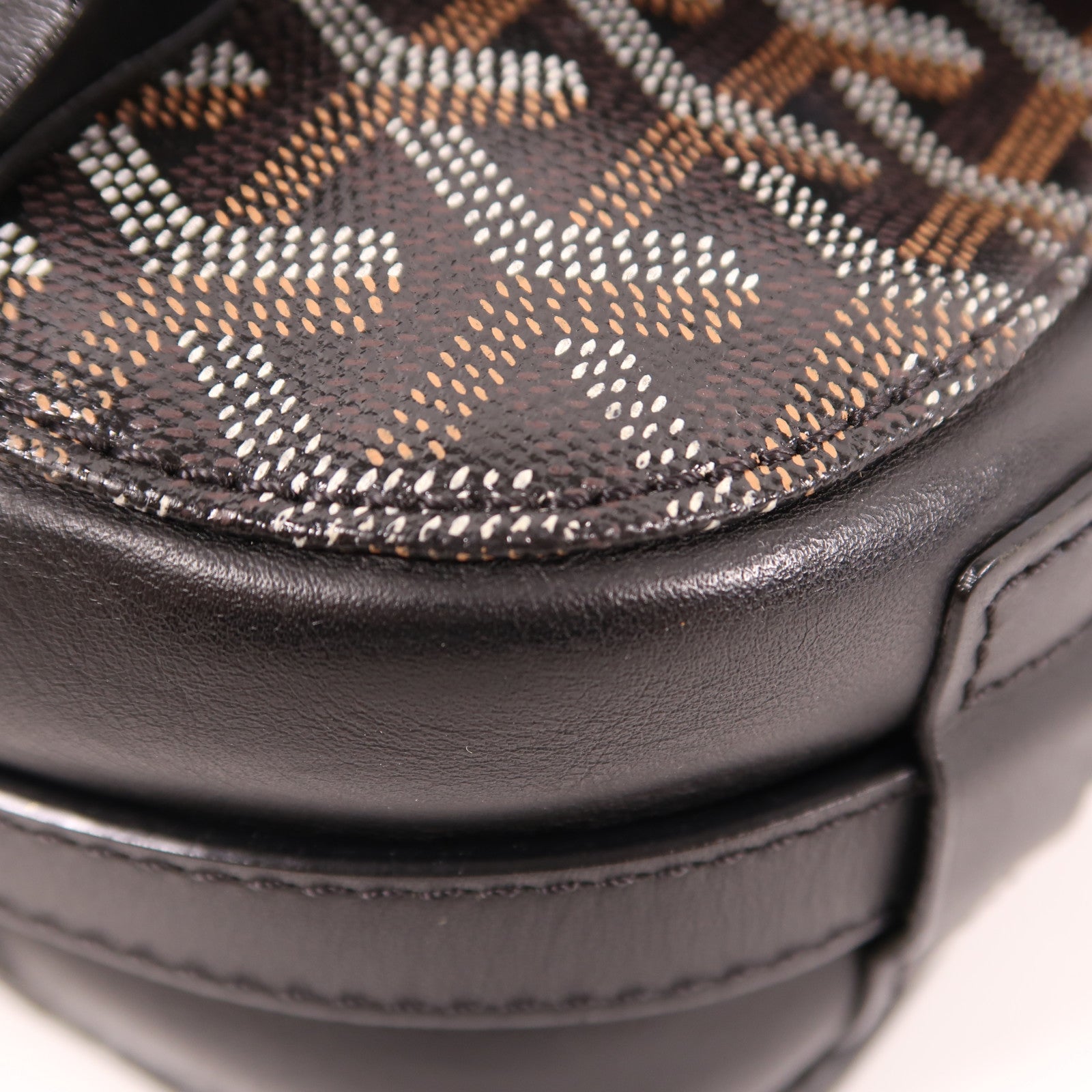 GOYARD 【激減優惠】塗層帆布1990-2000 Belvedere銀扣肩背袋黑色