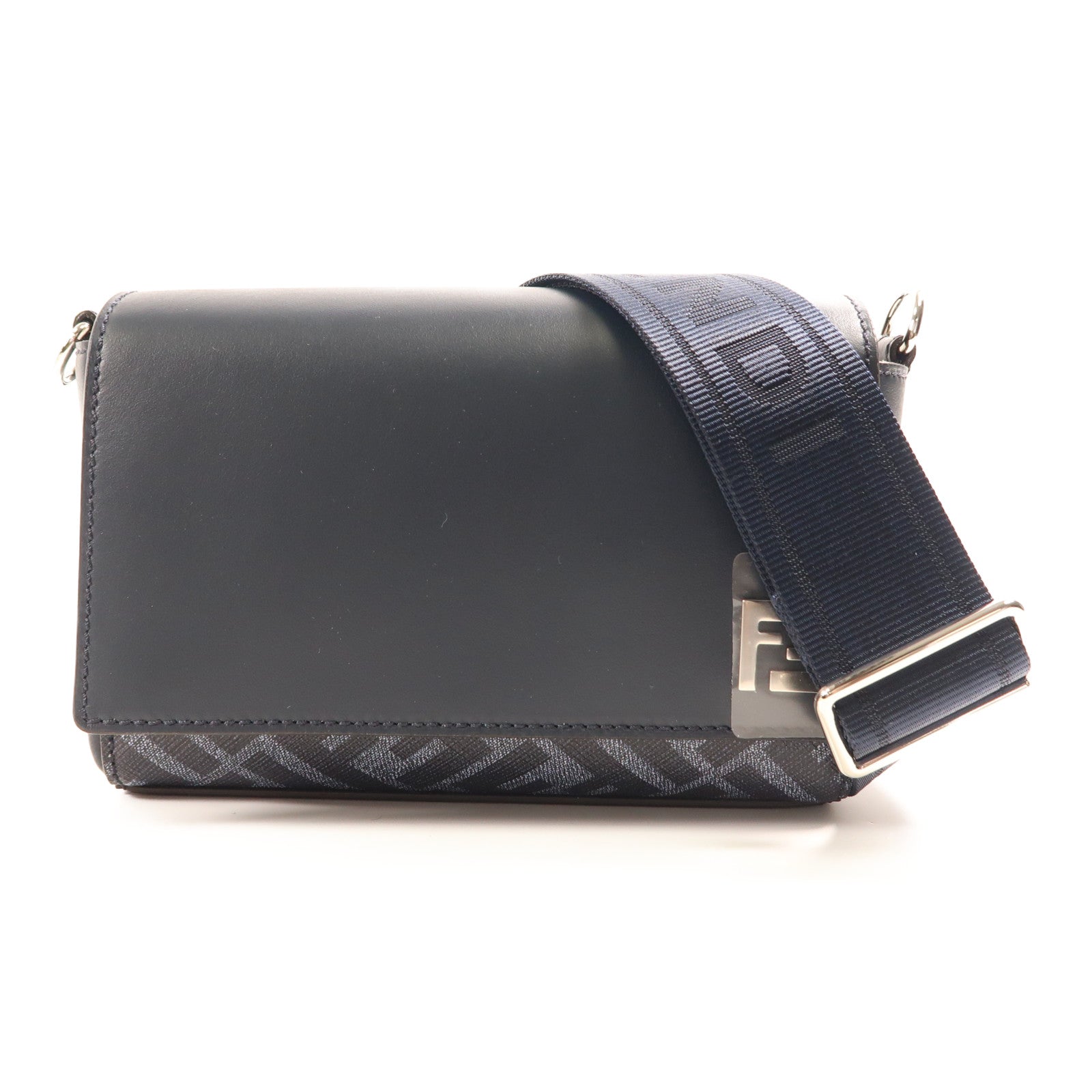 FENDI 皮革Shoulder Bag銀扣肩背袋