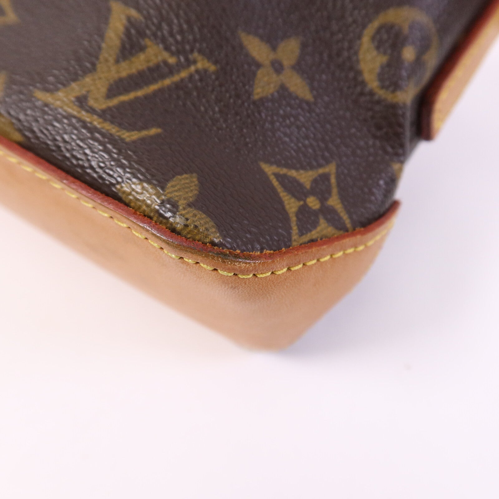 LOUIS VUITTON Monogram Trotteur金扣肩背袋