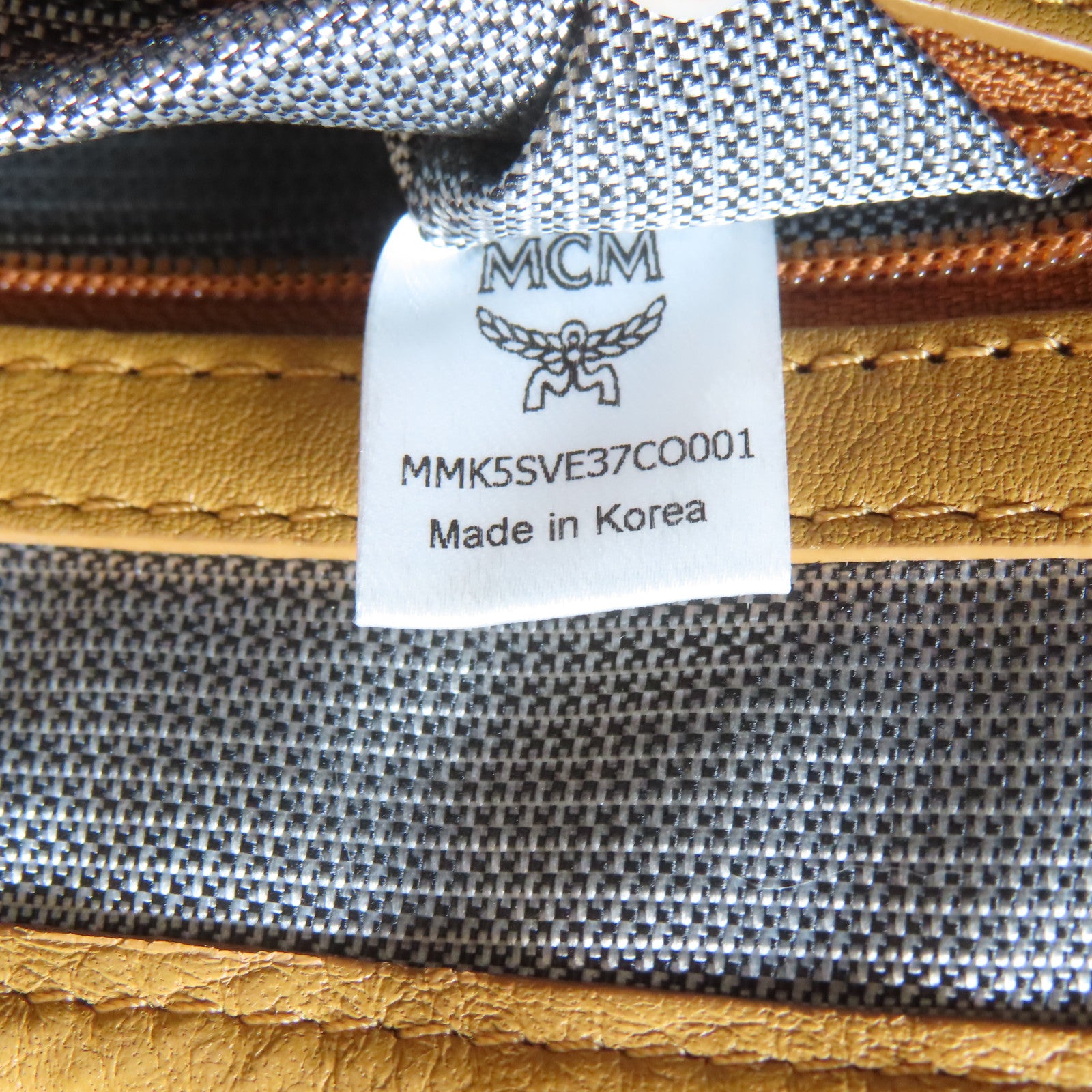 MCM 牛皮皮革Backpack金扣背包啡色