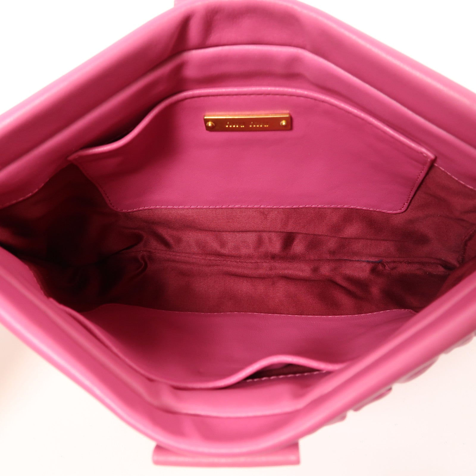 Miu Miu 羊皮皮革Shoulder Bag金扣肩背袋