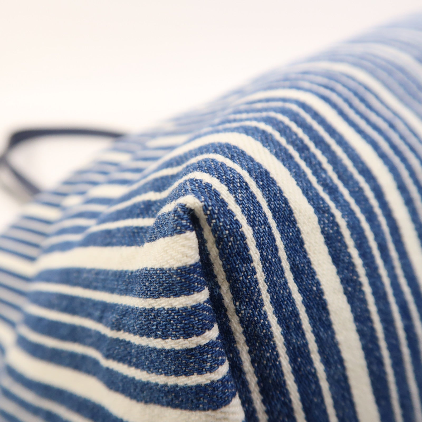 Miu Miu 牛仔布Tote Bag銀扣肩背袋