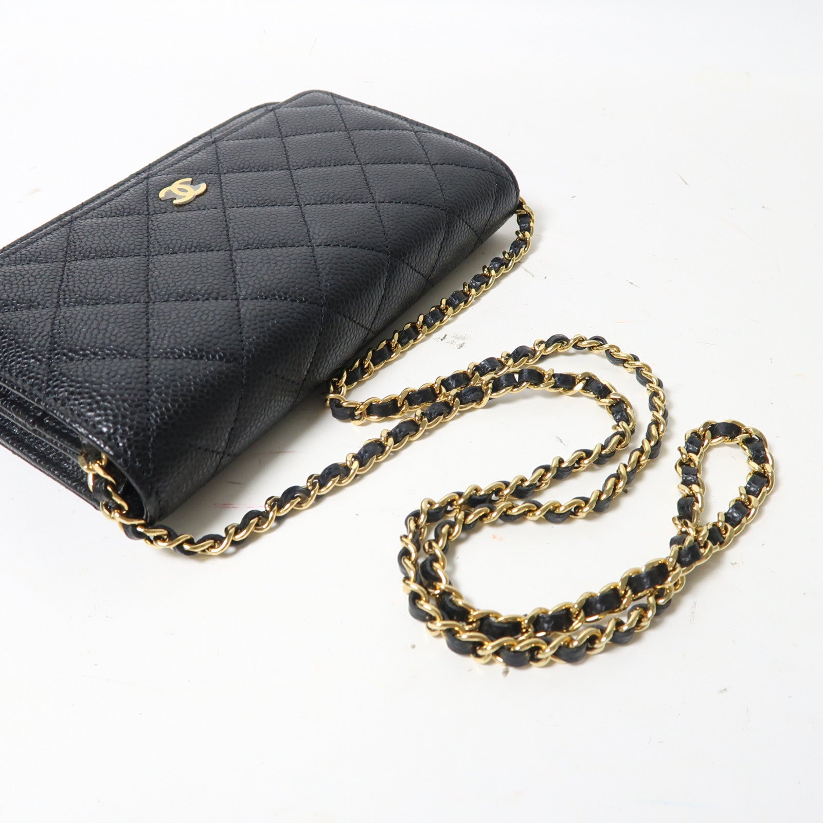 CHANEL 菱格Caviar皮革Wallet On Chain金扣鏈帶肩背袋黑色