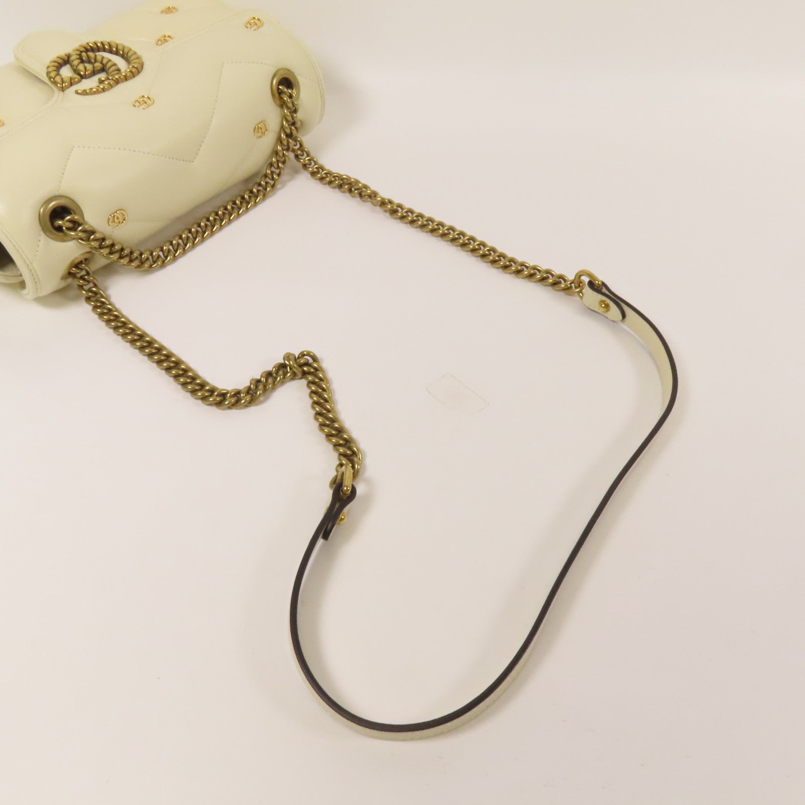 GUCCI 羊皮皮革GG Marmont金扣肩背袋