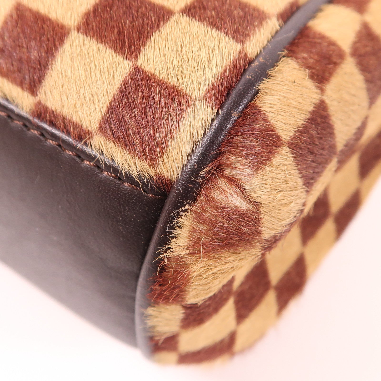 LOUIS VUITTON 【激減優惠】Damier Sauvage Lionne金扣手挽袋