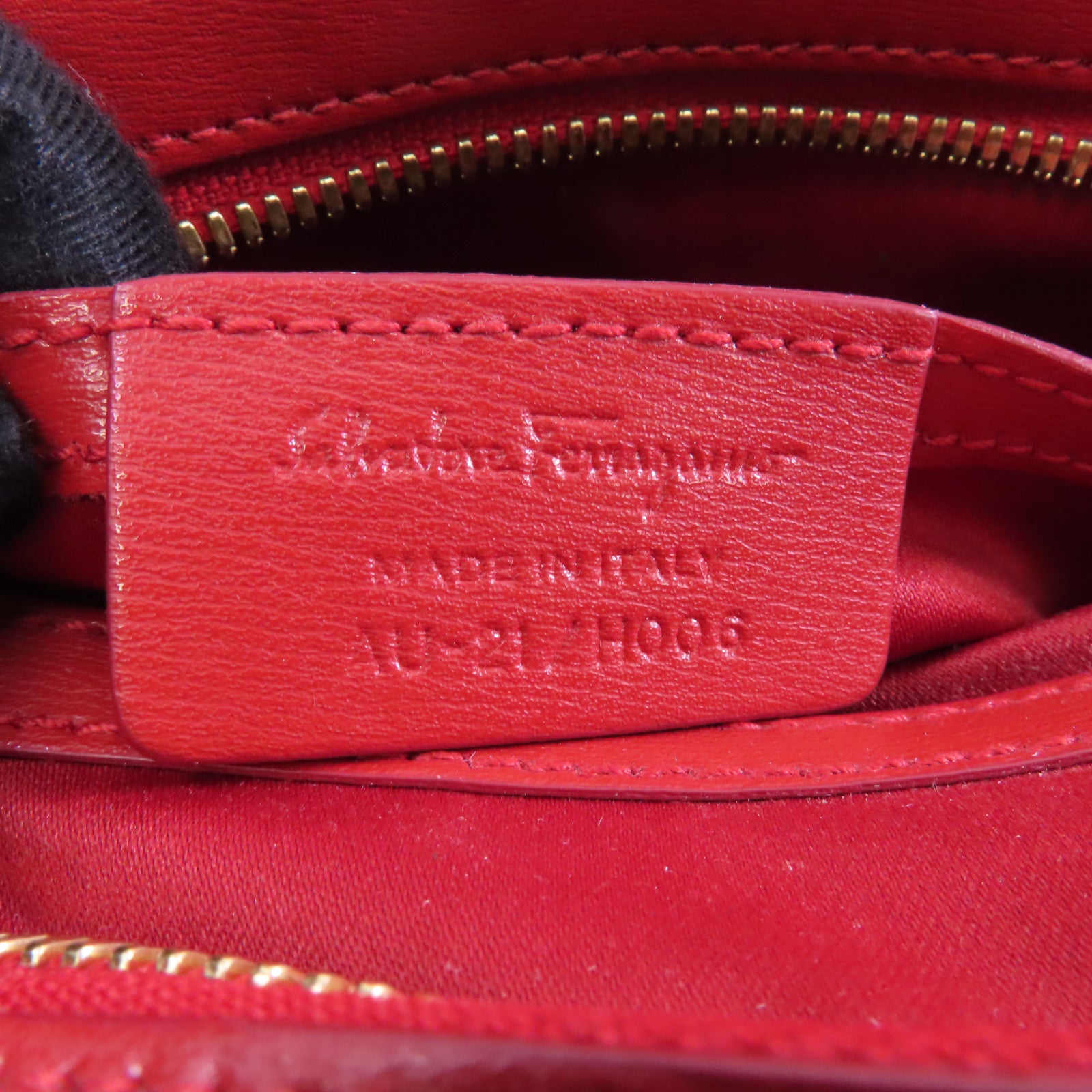 Salvatore Ferragamo 牛皮皮革Shoulder Bag金扣肩背袋紅色