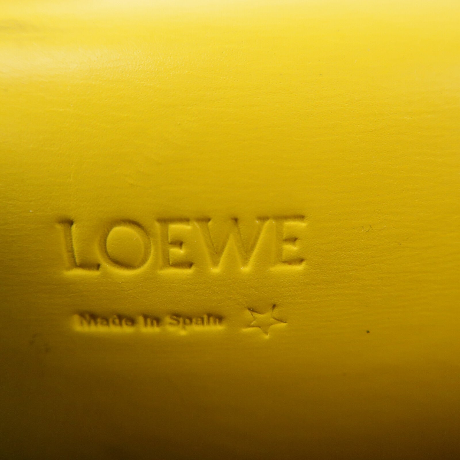 LOEWE 牛皮皮革Barcelona Bag肩背袋