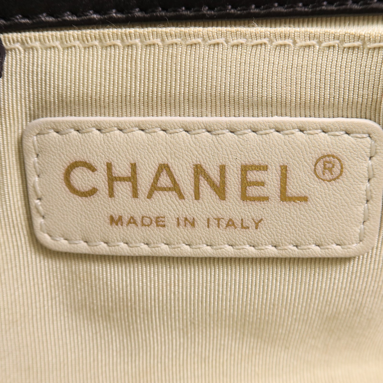 CHANEL 羊皮皮革Shoulder Bag金扣肩背袋