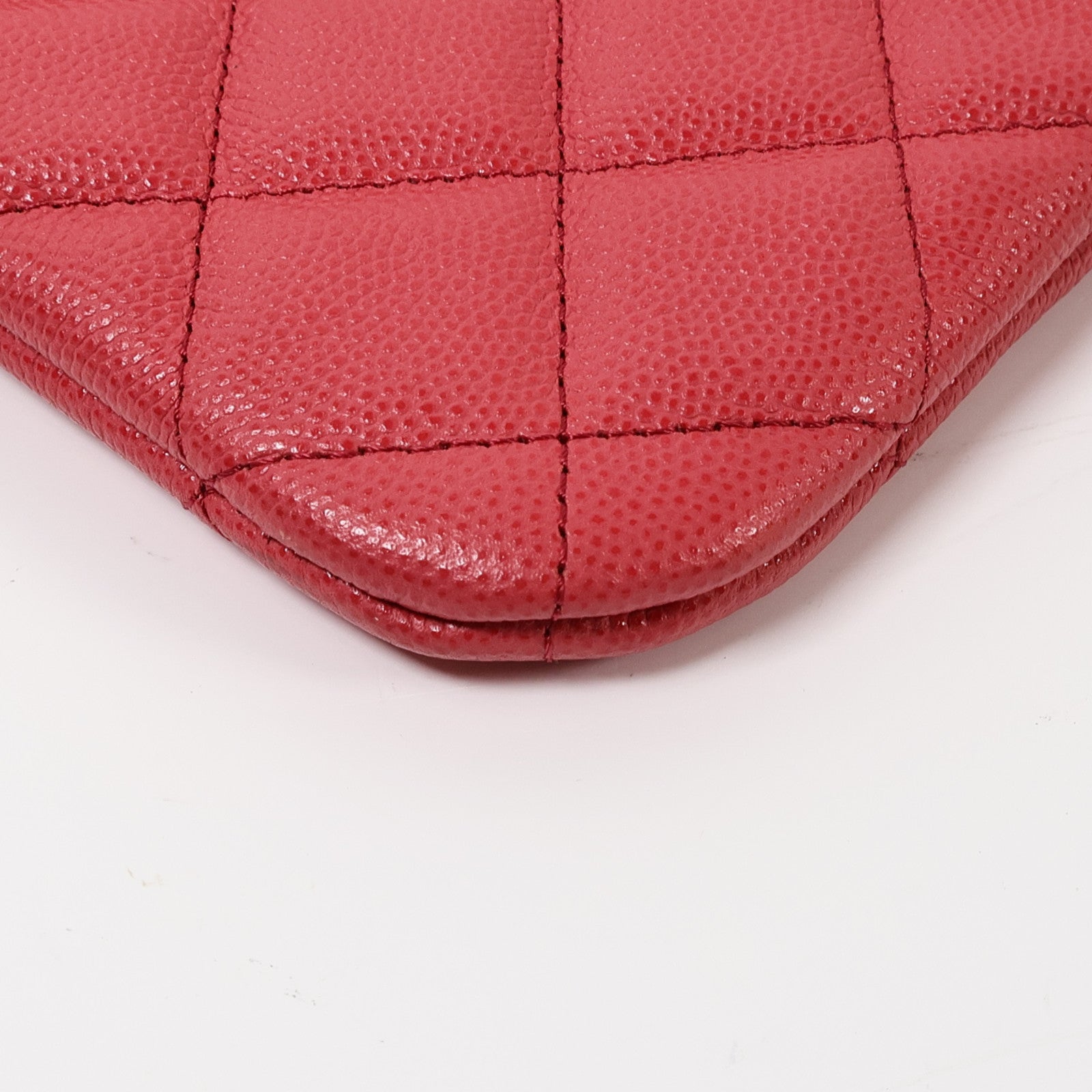 CHANEL 牛皮皮革Pouch金扣手拿包