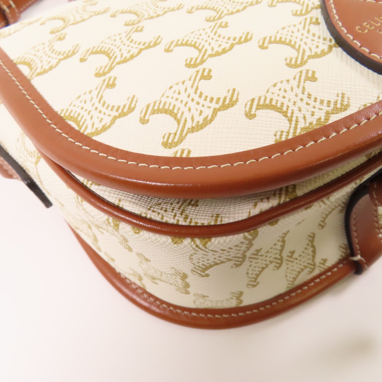 CELINE 塗層帆布Celine Folco金扣肩背袋白色/啡色
