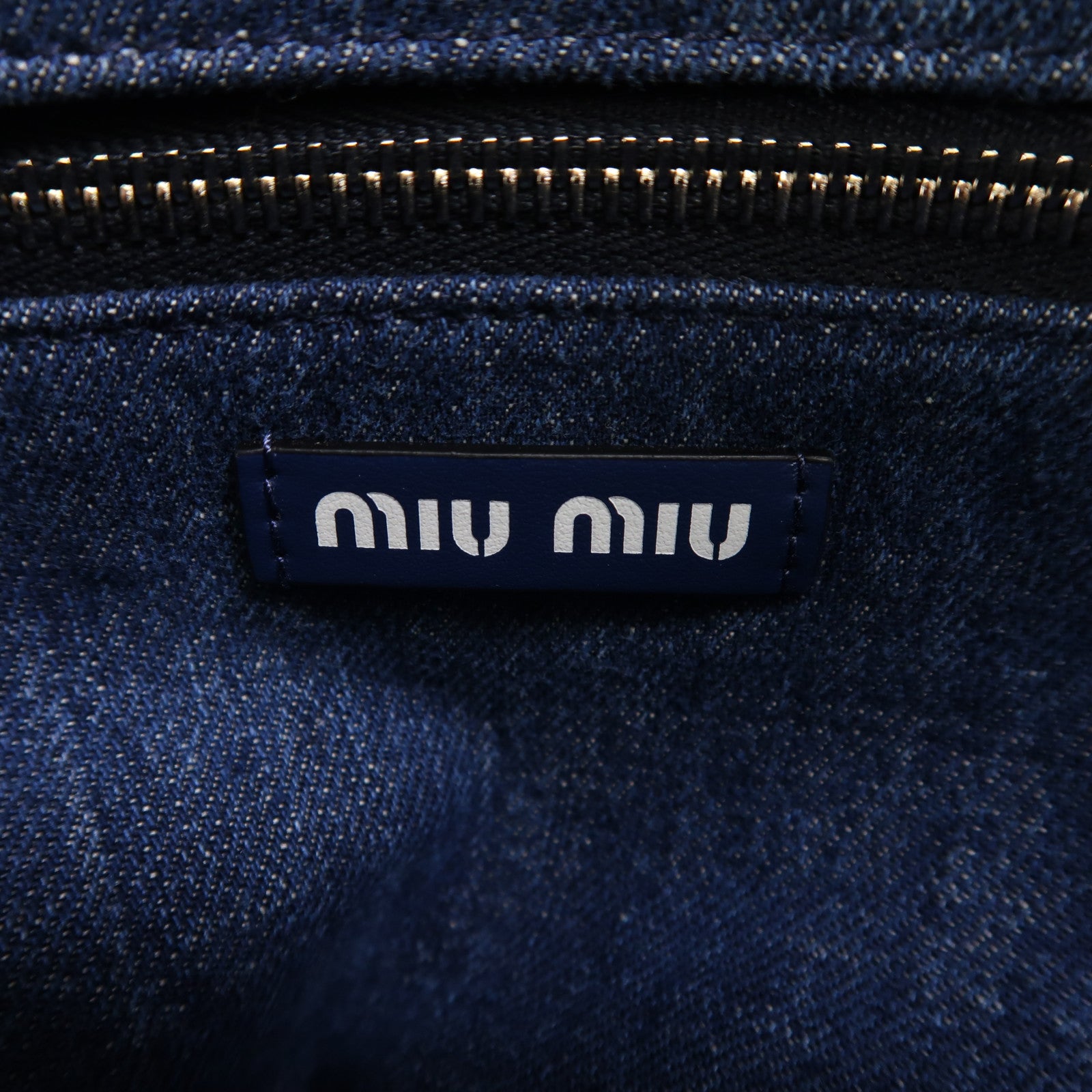 Miu Miu 牛仔布Tote Bag銀扣肩背袋