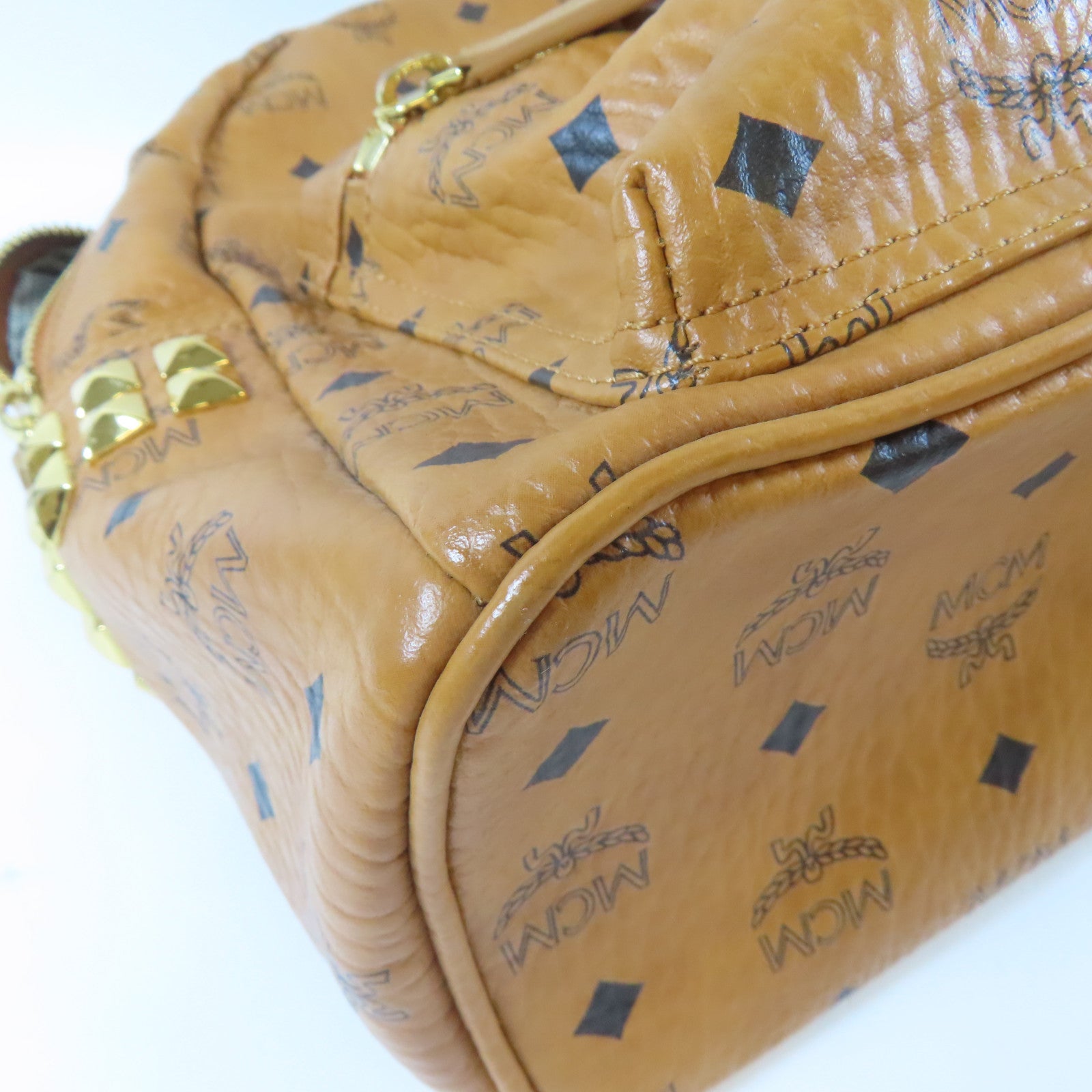 MCM 牛皮皮革Backpack金扣背包啡色