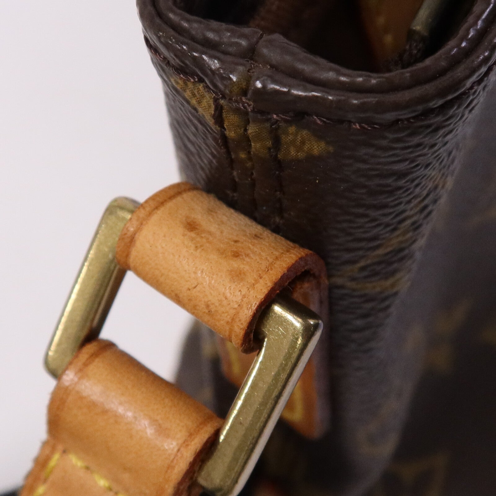 LOUIS VUITTON Monogram Trotteur金扣肩背袋