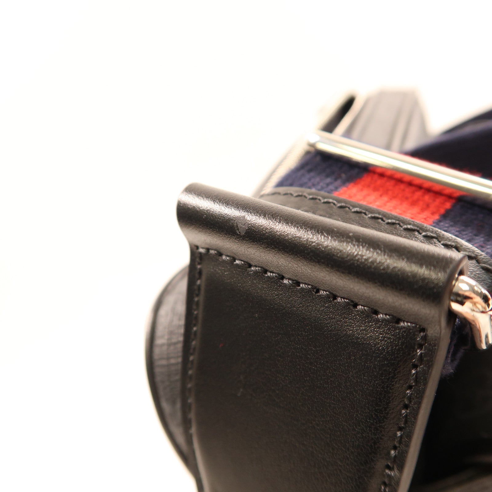 GUCCI 塗層帆布Crossbody Bag銀扣肩背袋