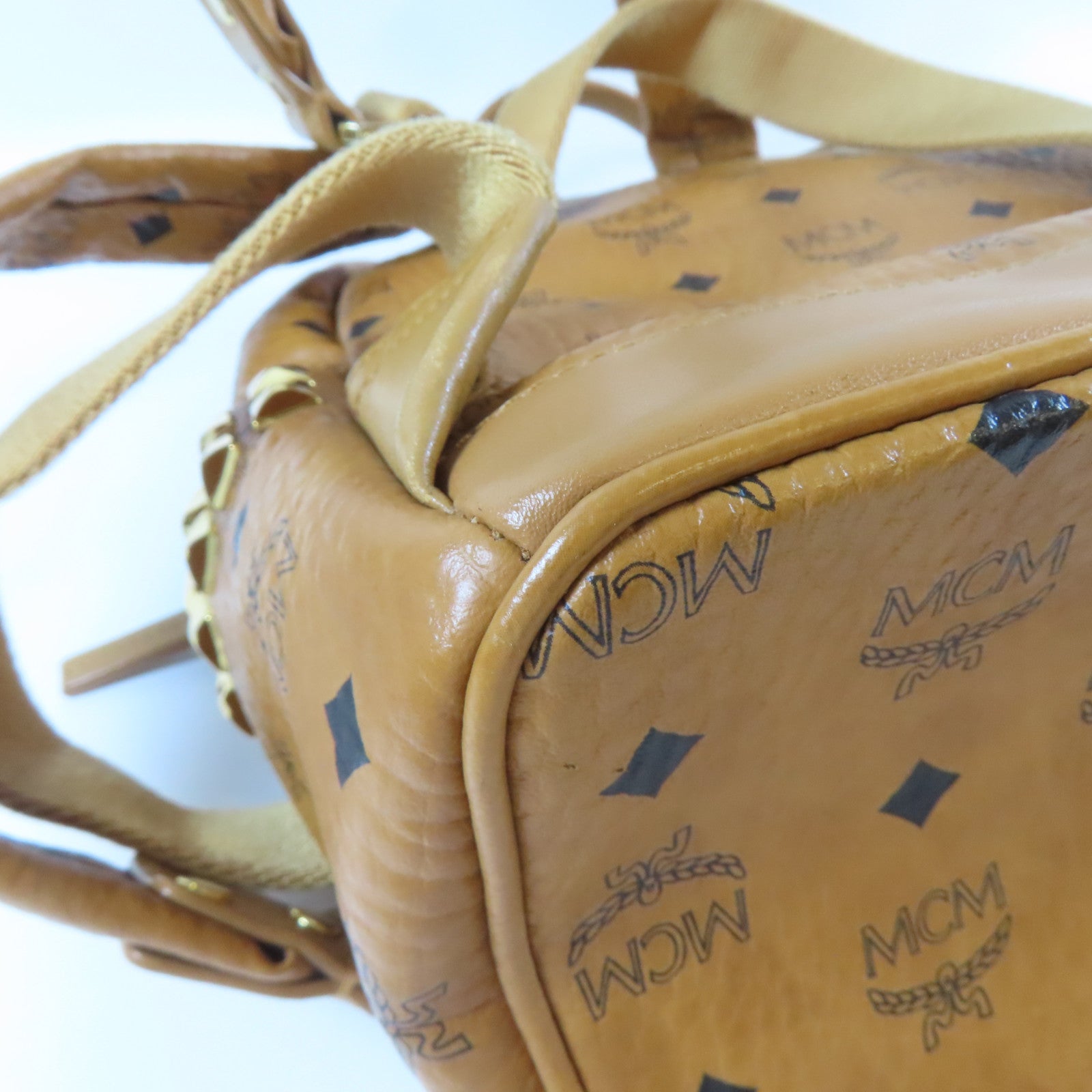 MCM 牛皮皮革Backpack金扣背包啡色