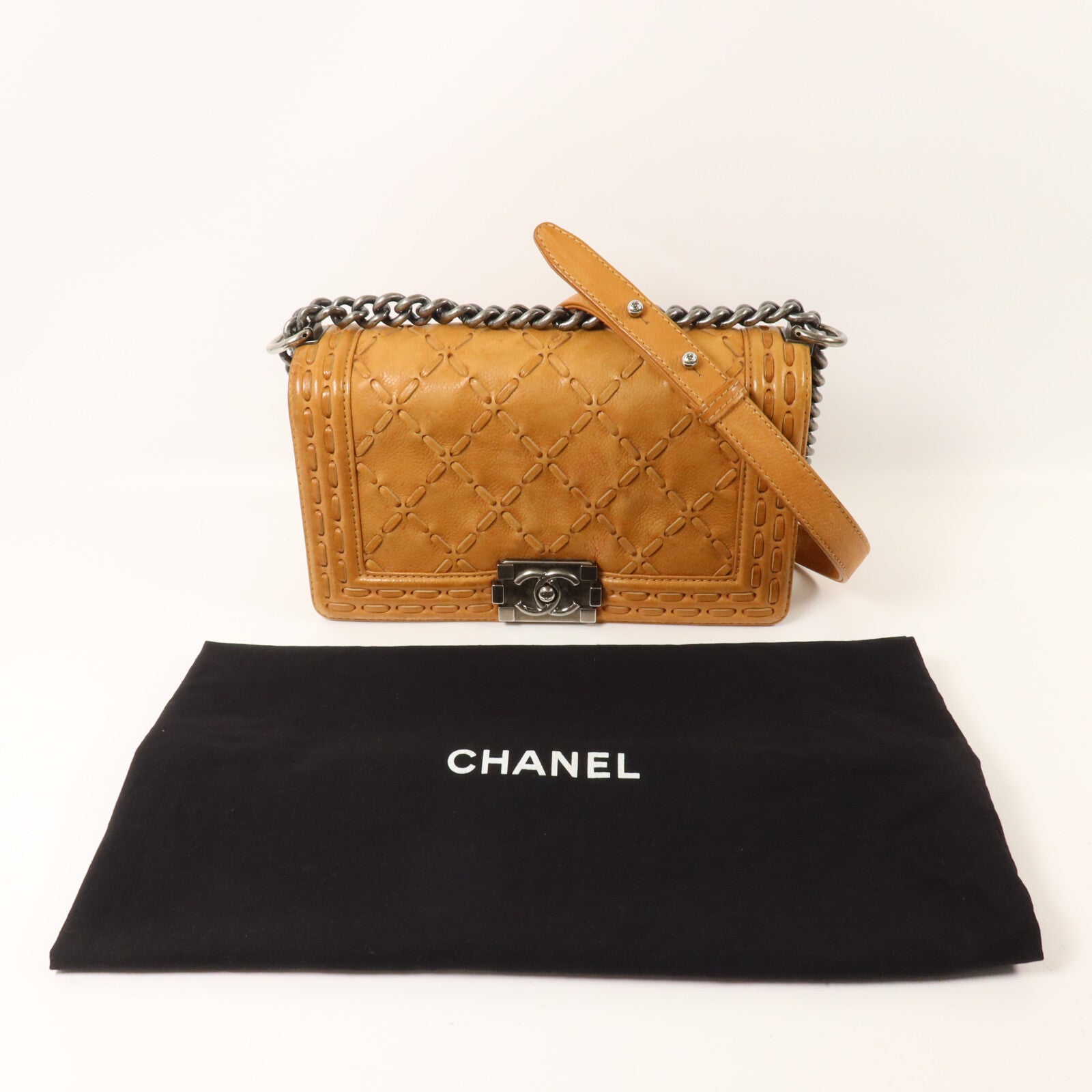 CHANEL 牛皮皮革Boy 25鏈帶肩背袋