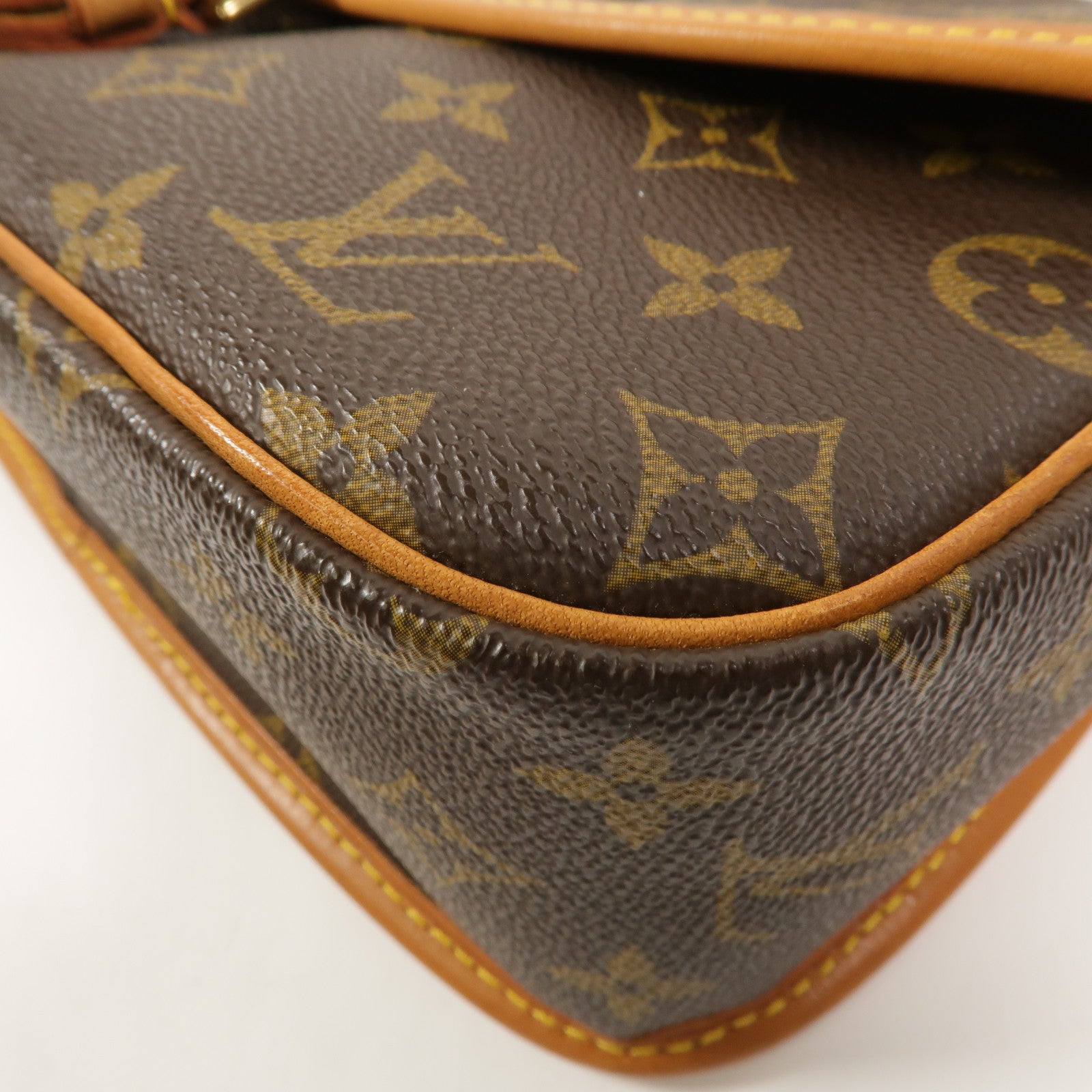 LOUIS VUITTON Monogram Sologne肩背袋
