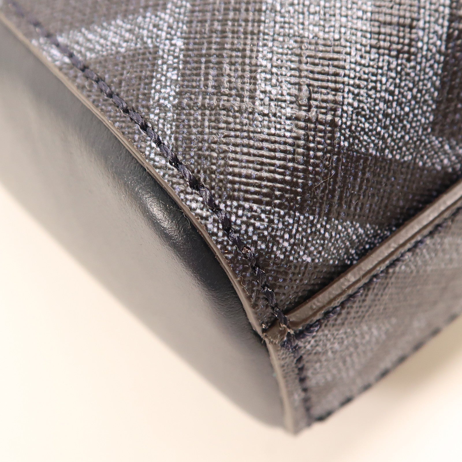 FENDI 皮革Shoulder Bag銀扣肩背袋