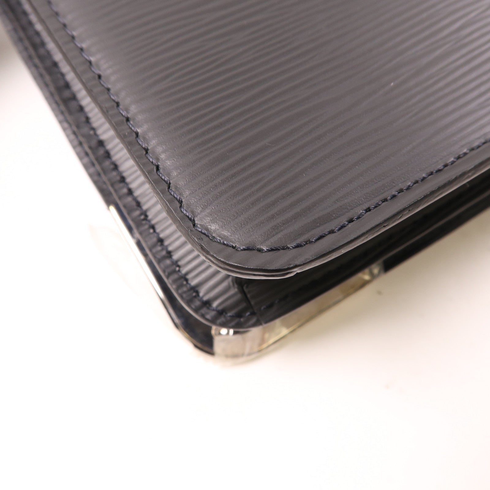 LOUIS VUITTON Epi Larry Business Bag銀扣公事包黑色