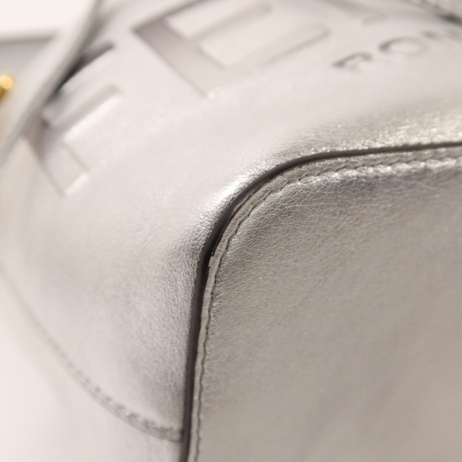 FENDI 牛皮皮革Mon Tresor Bucket Bag金扣手挽肩背兩用袋