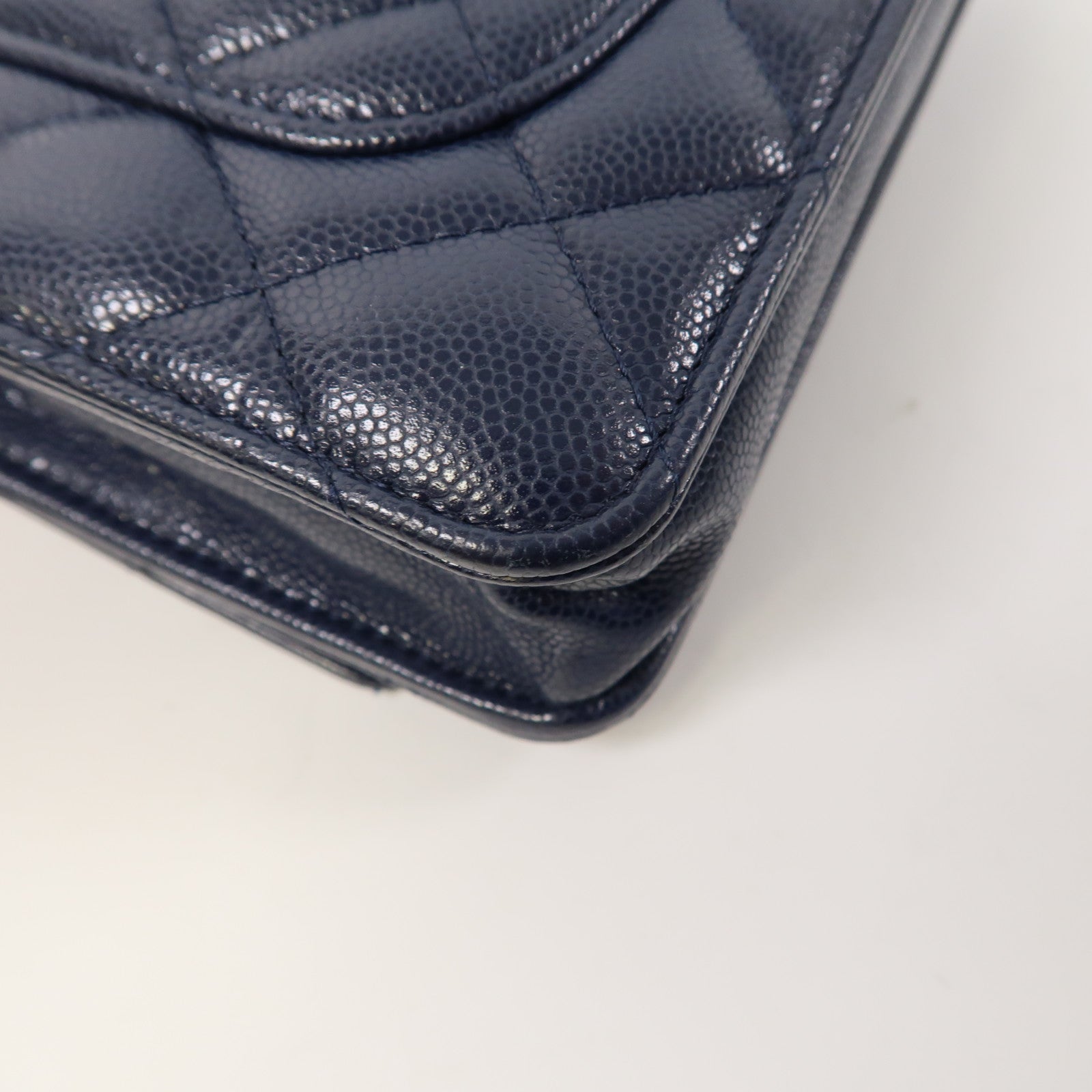 CHANEL 菱格Caviar皮革Wallet On Chain金扣鏈帶肩背袋深藍色